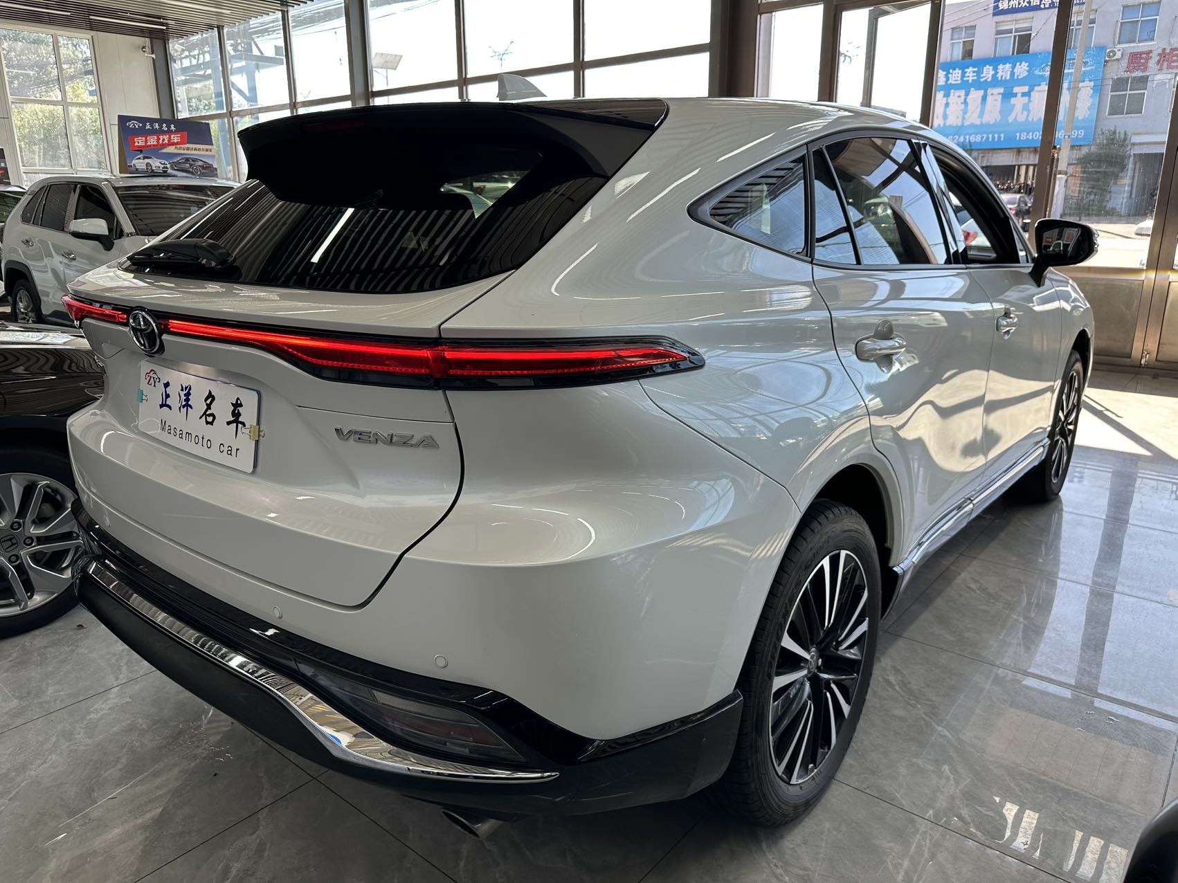 Toyota Venza 2023 immagine di auto #6