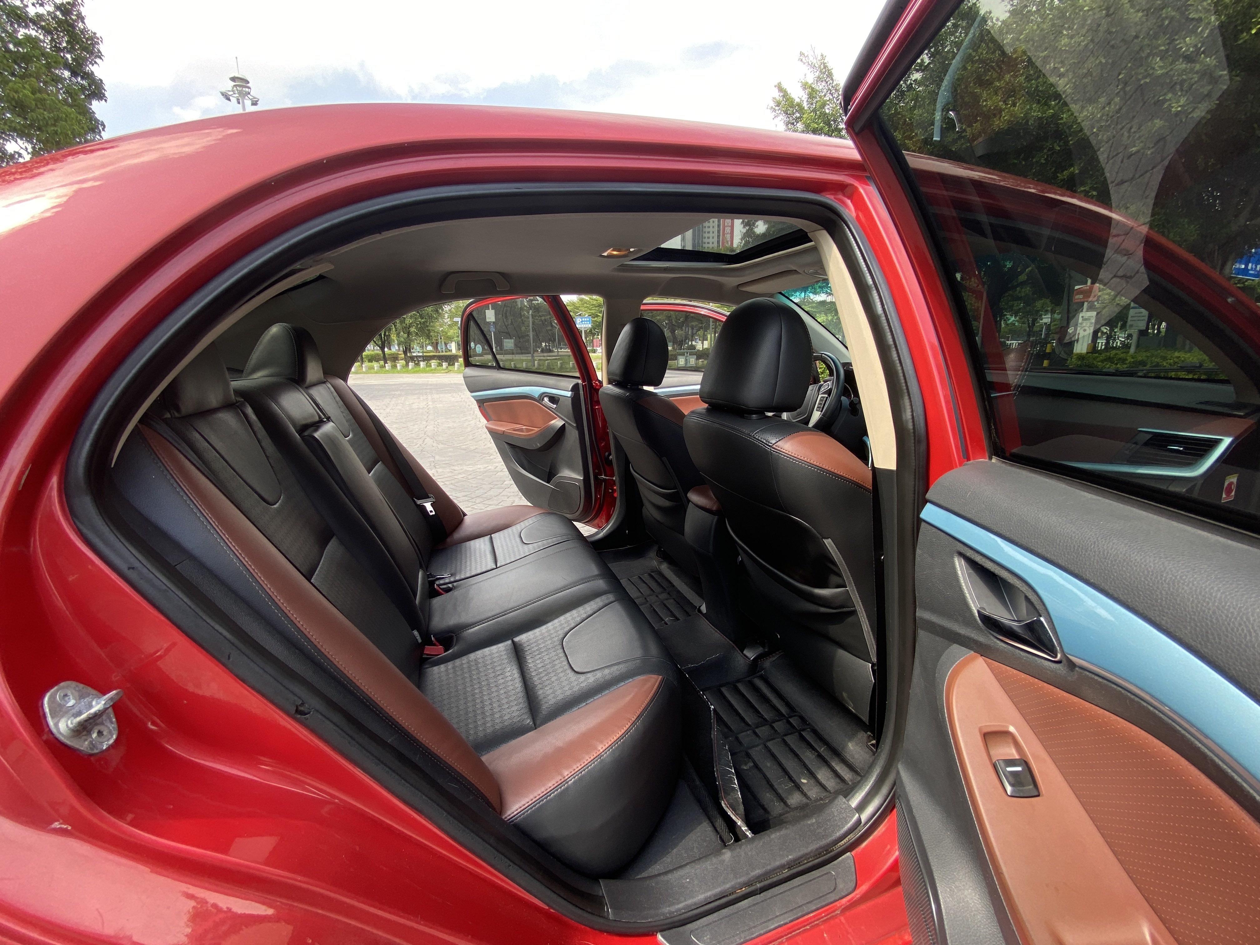 BYD G5 2015 #6 BYD G5 2015 car image #6