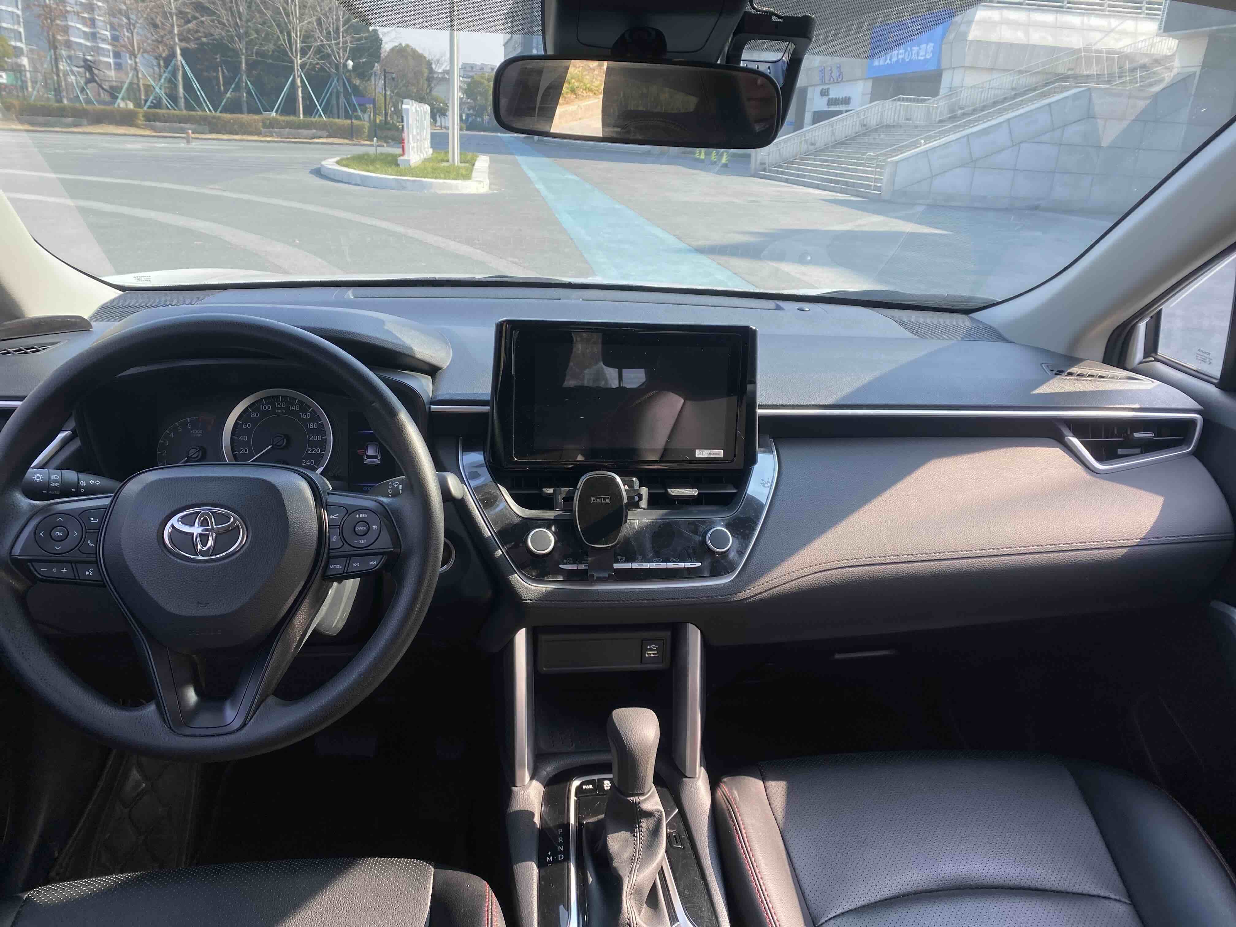 Corolla Cross 2022 #6 Corolla Cross 2022 car image #6
