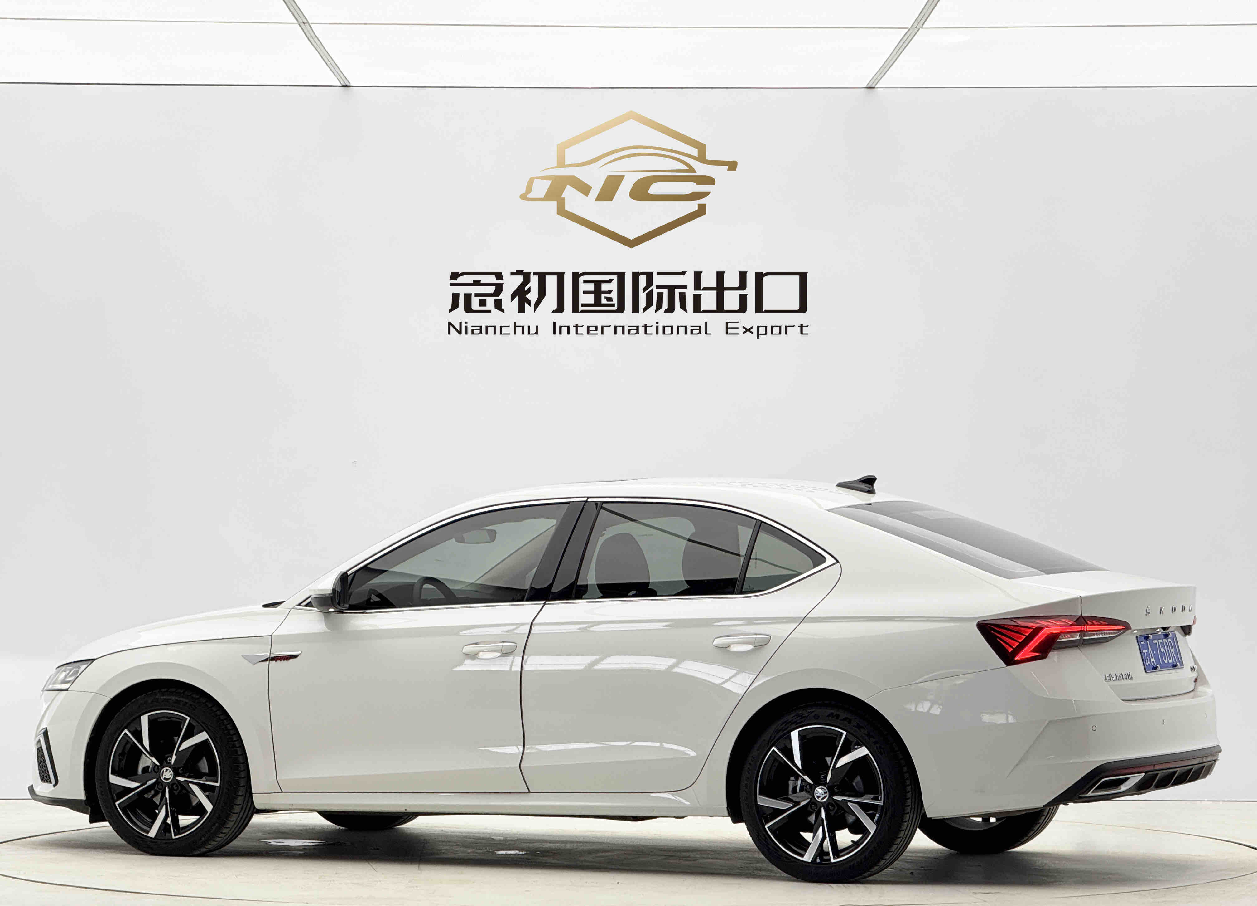 Skoda Octavia 2022 car image #6
