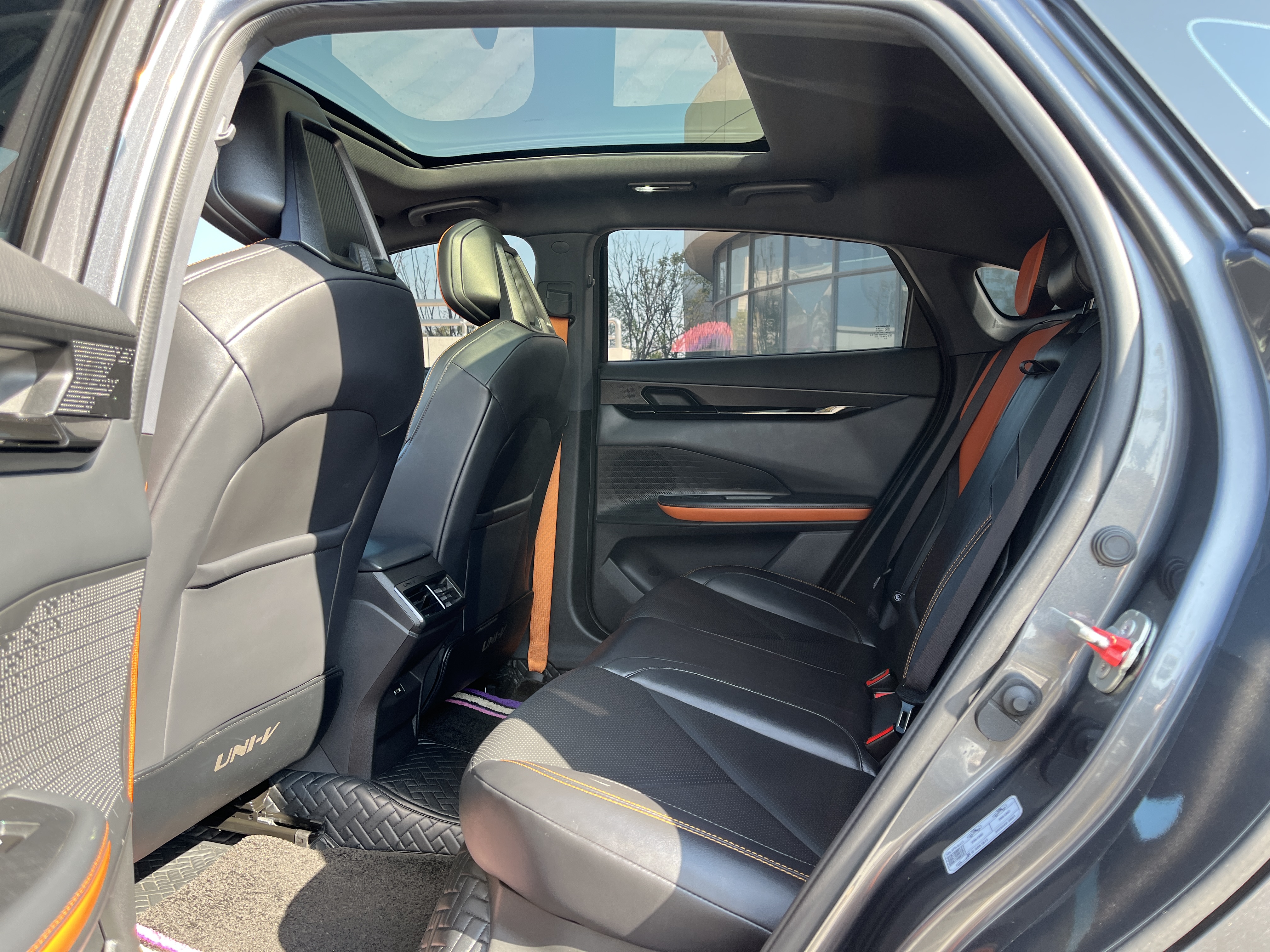 Changan UNI-V 2023 car image #6