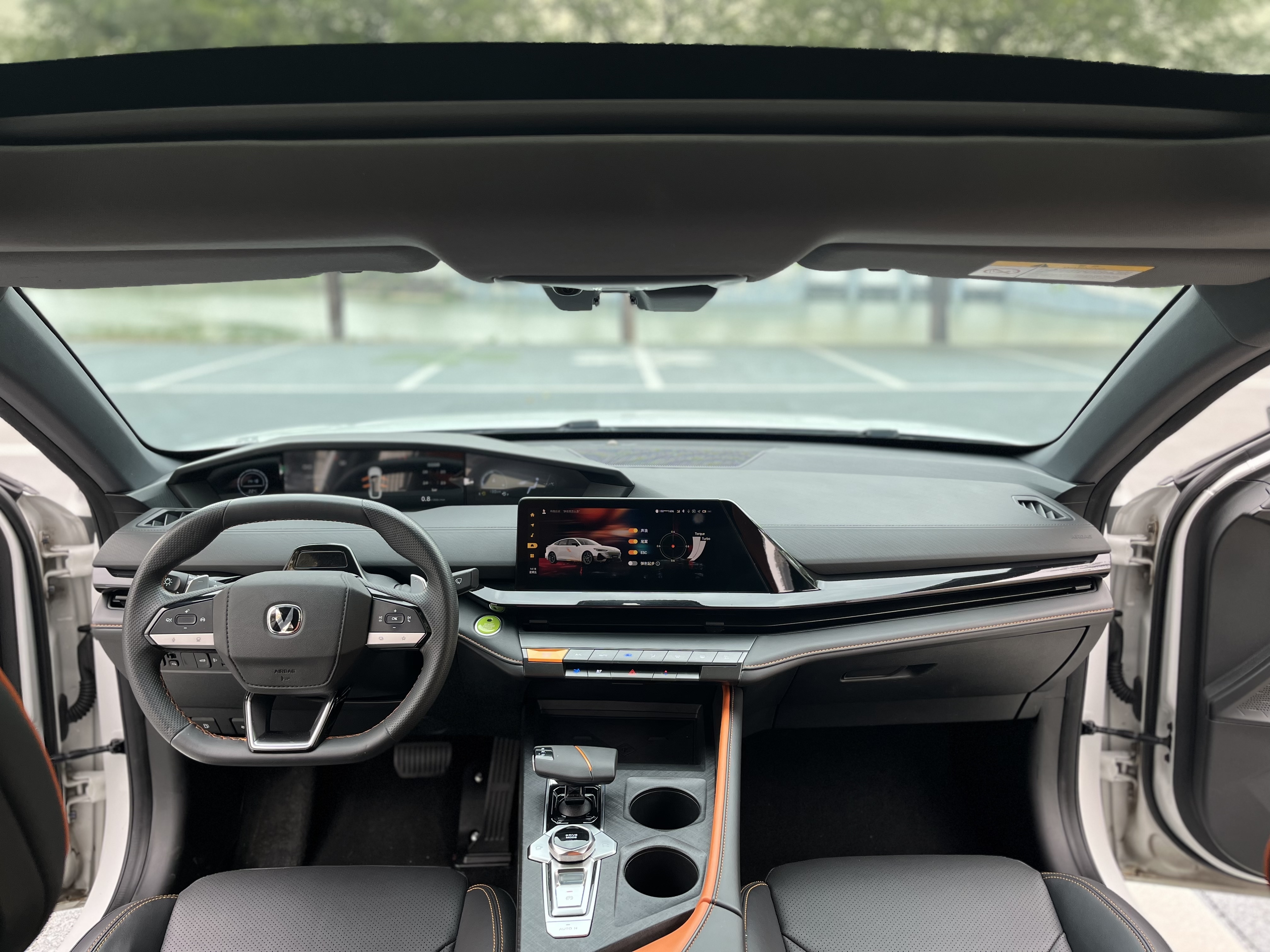 Changan UNI-V 2023 صورة سيارة #6