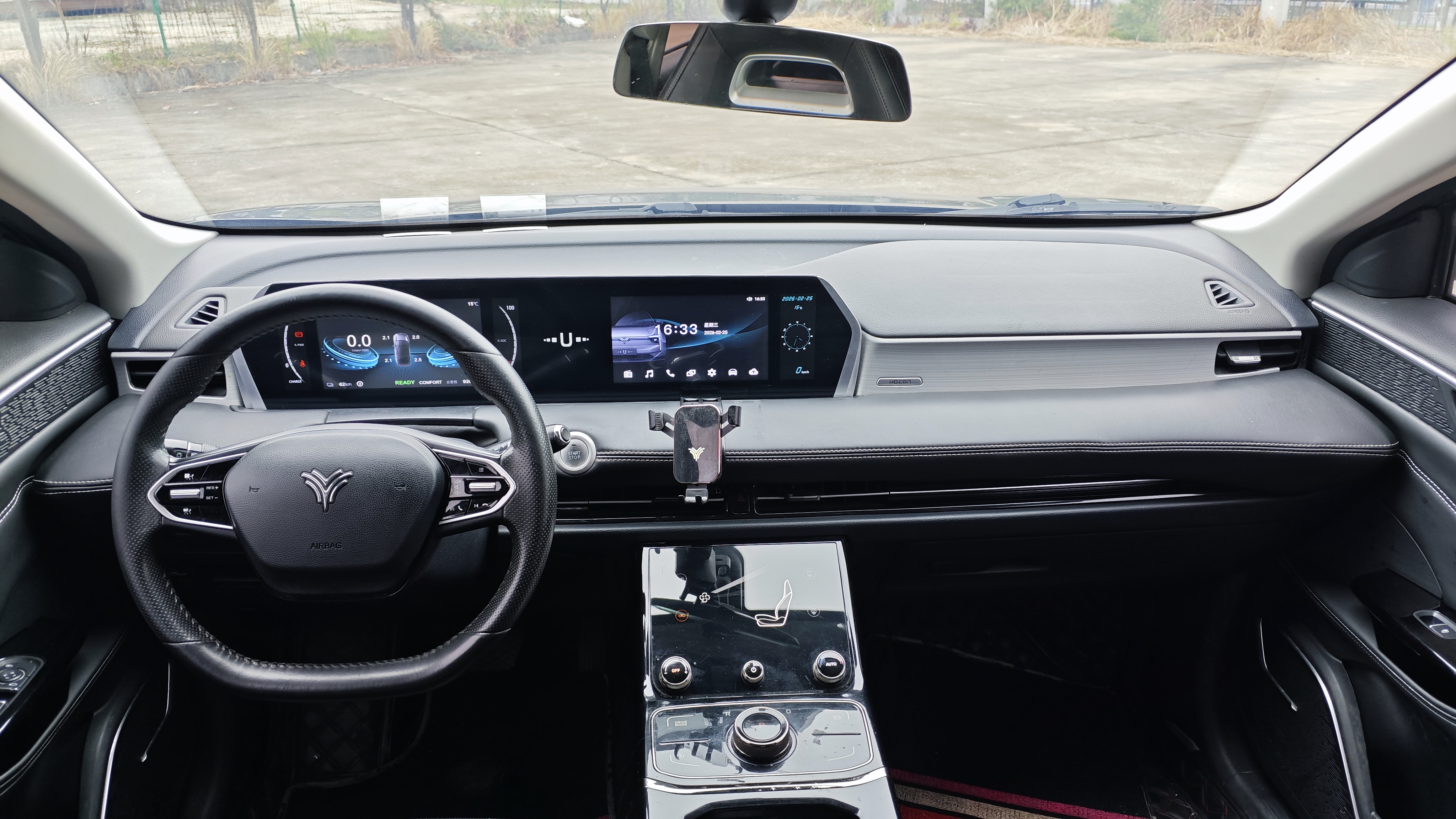 哪吒汽车 哪吒U 2022 #6 哪吒汽车 哪吒U 2022 汽车图片 #6