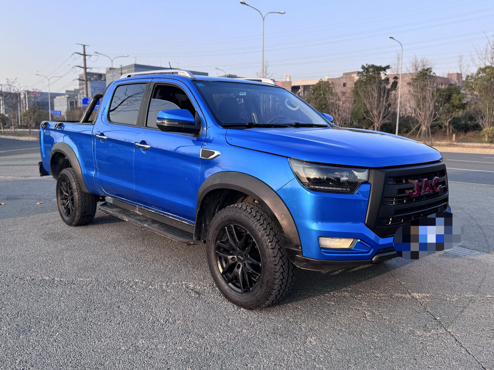 JAC 2023 car image #6