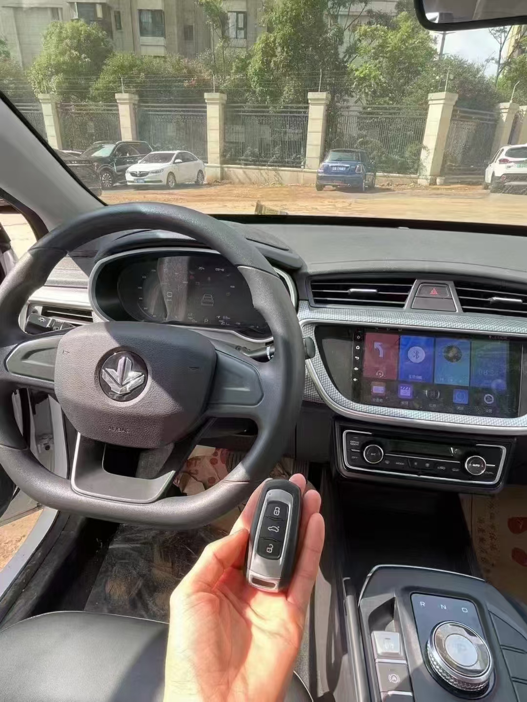 睿蓝汽车 枫叶60s 2023 汽车图片 #6