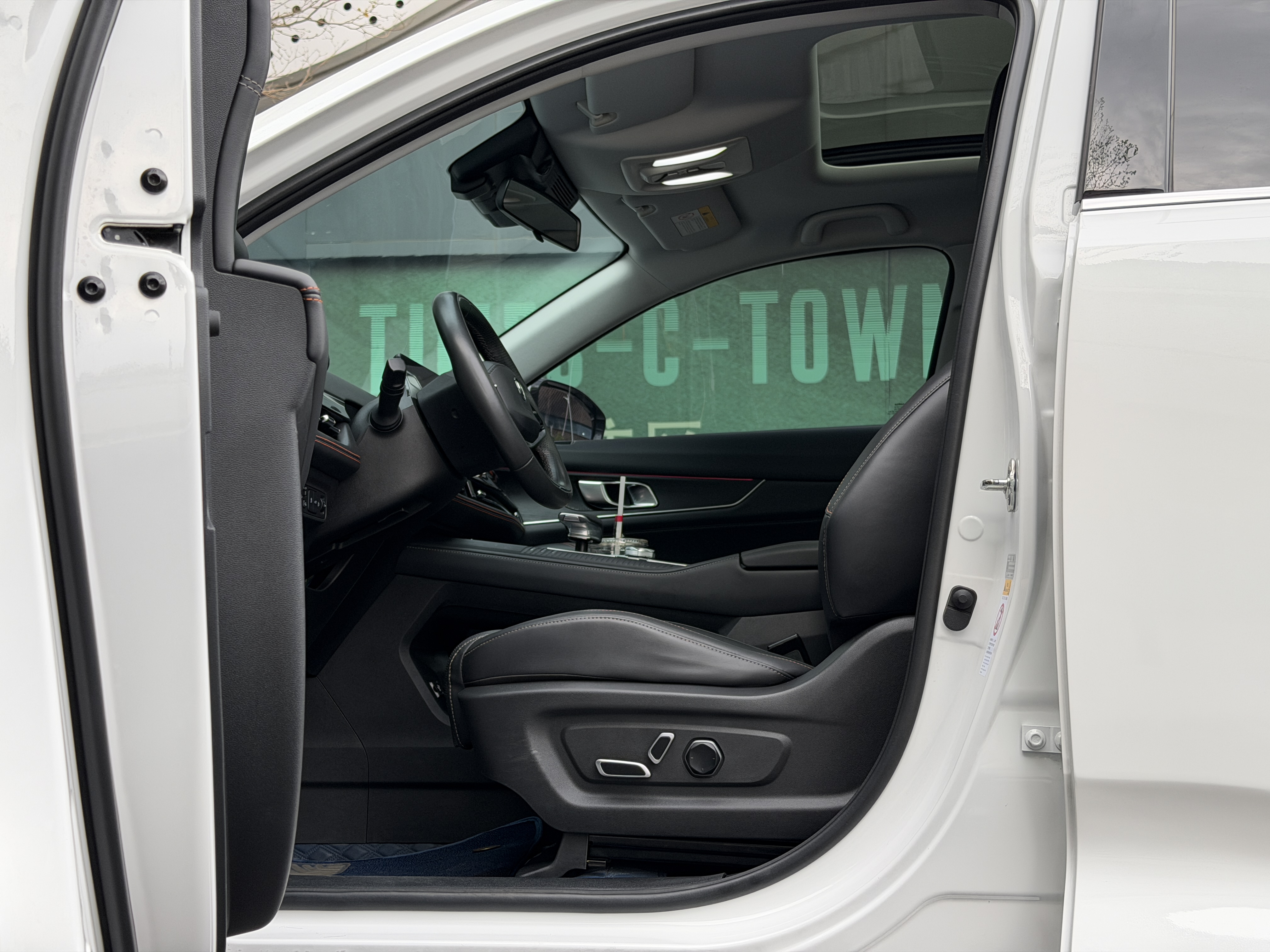 Changan UNI-K iDD 2022 car image #6