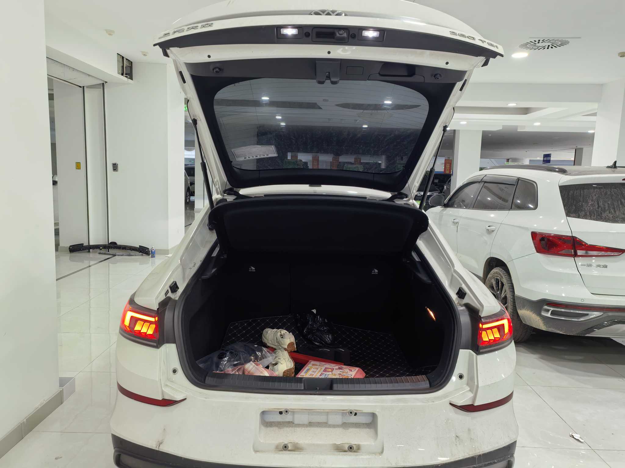 Volkswagen Lamando 2023 imagem de carro #6