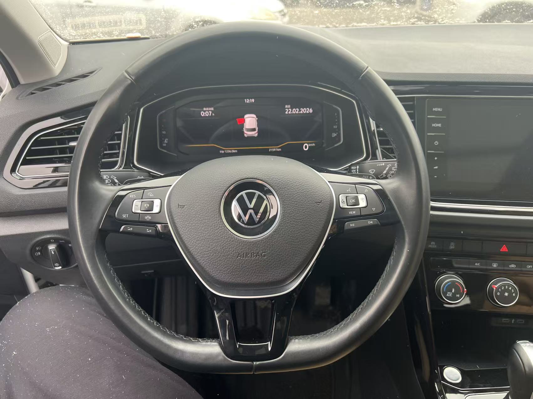 Volkswagen T-Roc 2022 immagine di auto #6