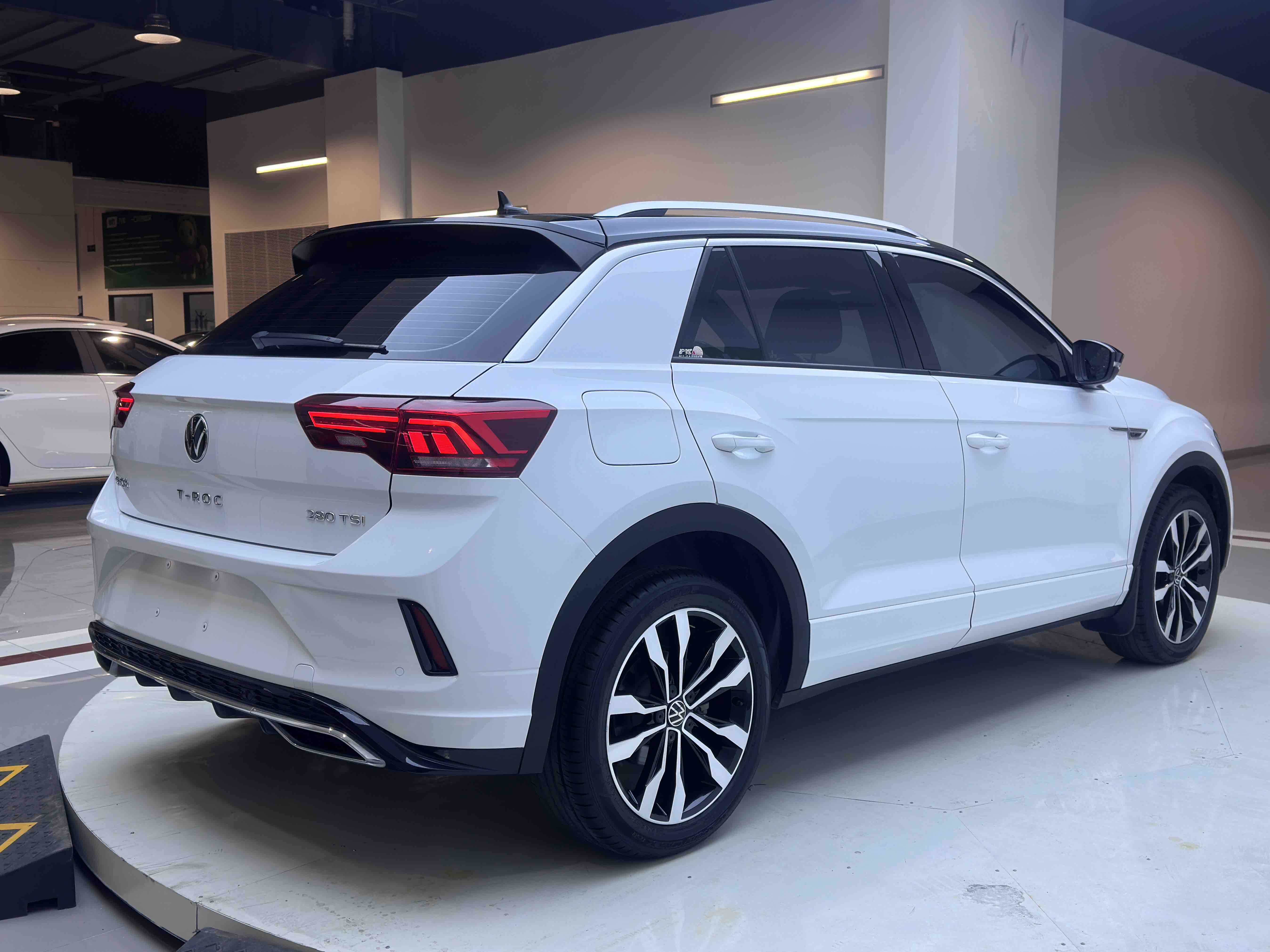 T-Roc 2022 car image #6