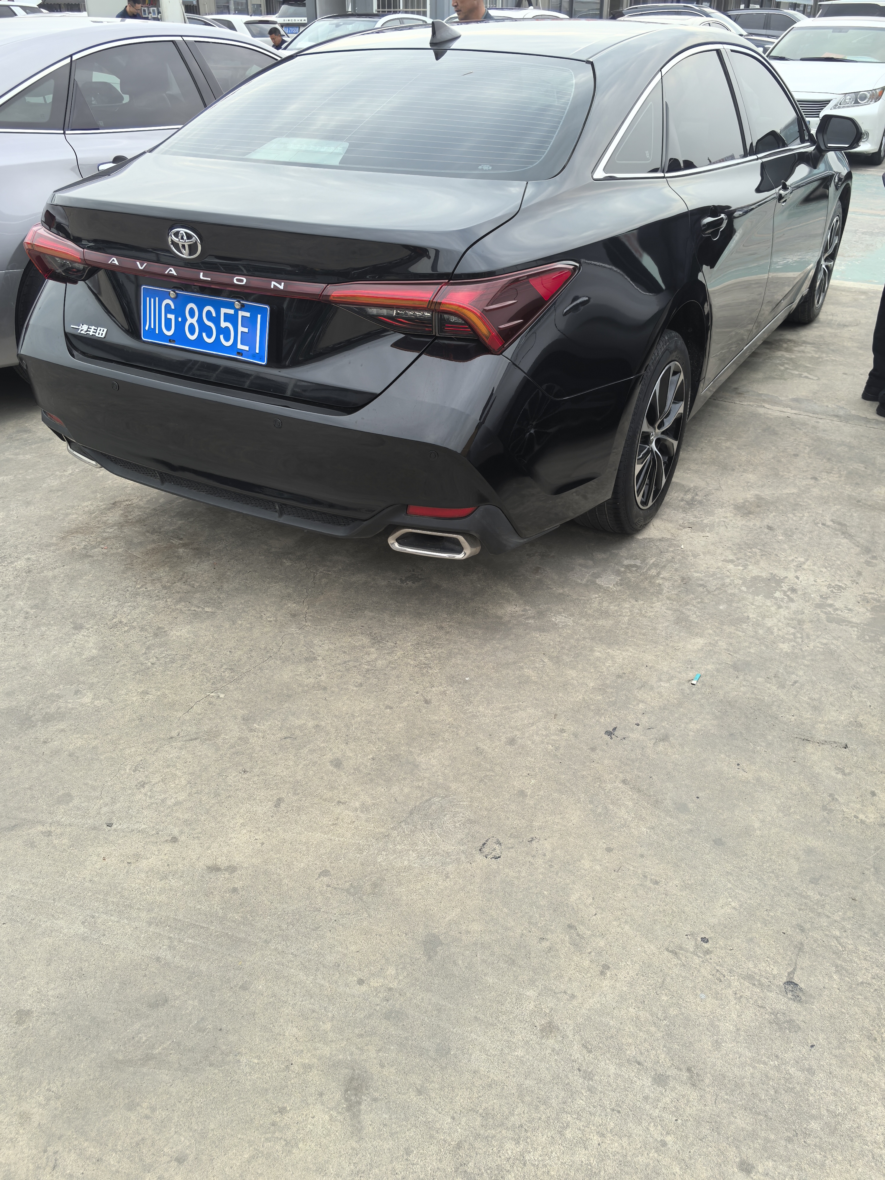 Toyota Avalon 2023 car image #6