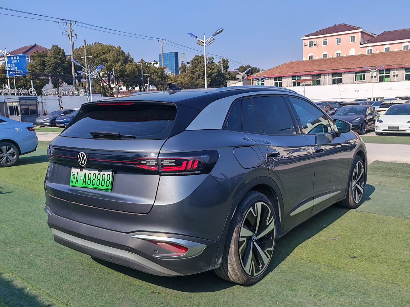 Volkswagen ID.4 X 2022 immagine di auto #6