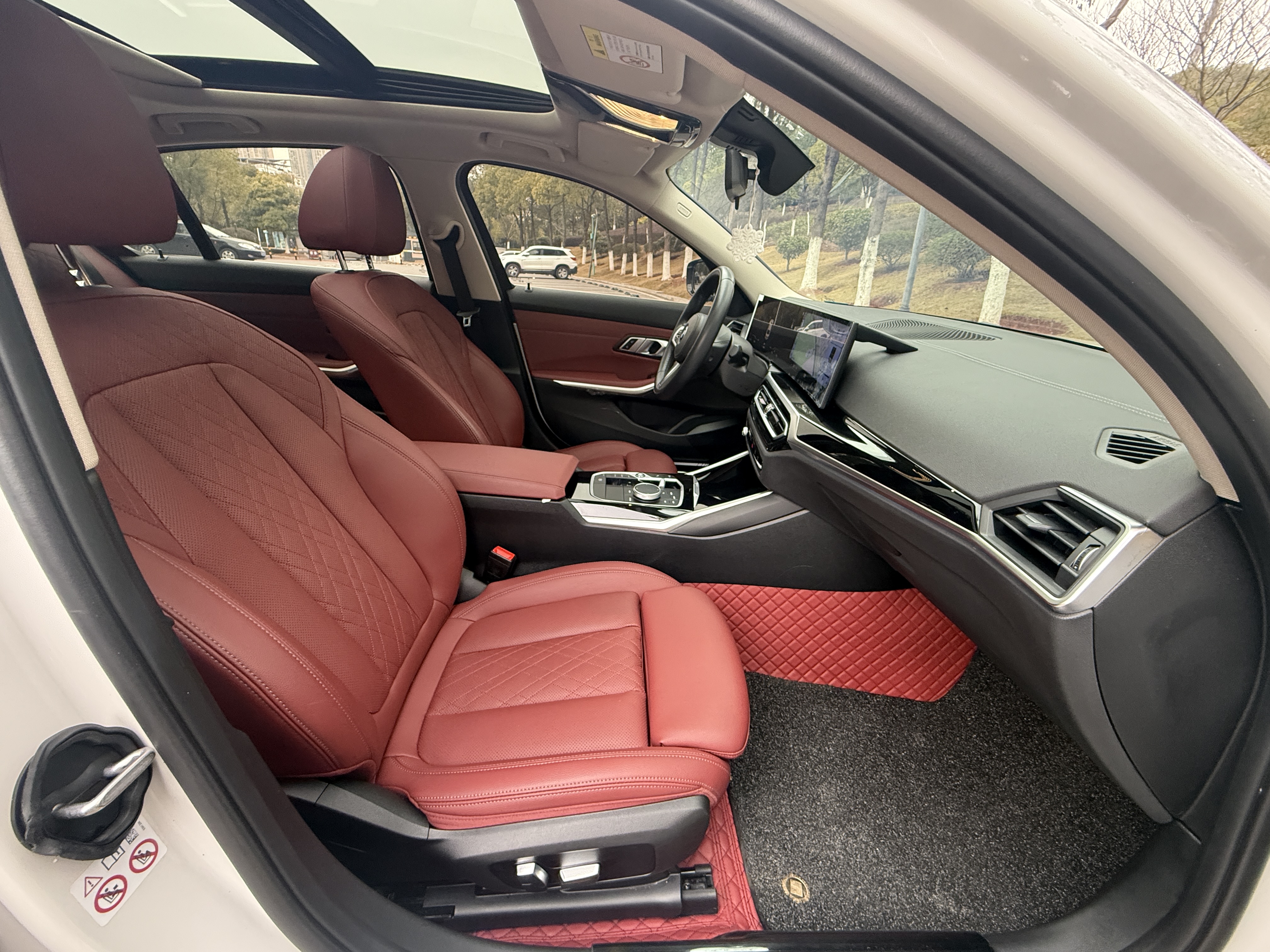 BMW i3 2023 car image #6