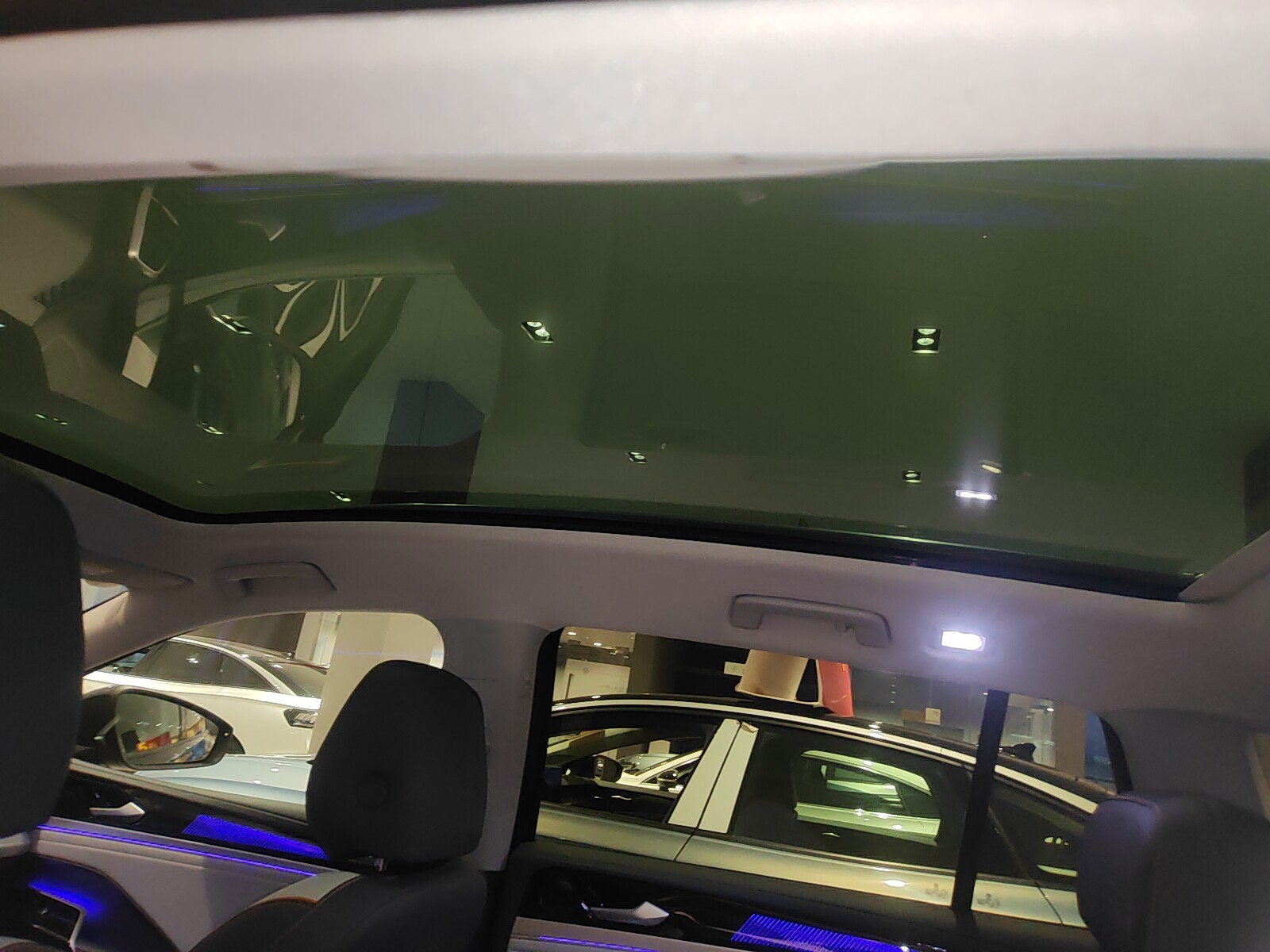 Volkswagen ID.6 Crozz 2024 car image #6