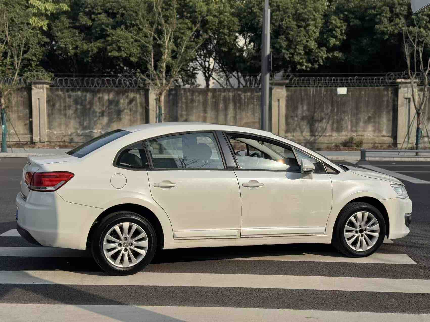 Citroen C-Quatre 2015 car image #6