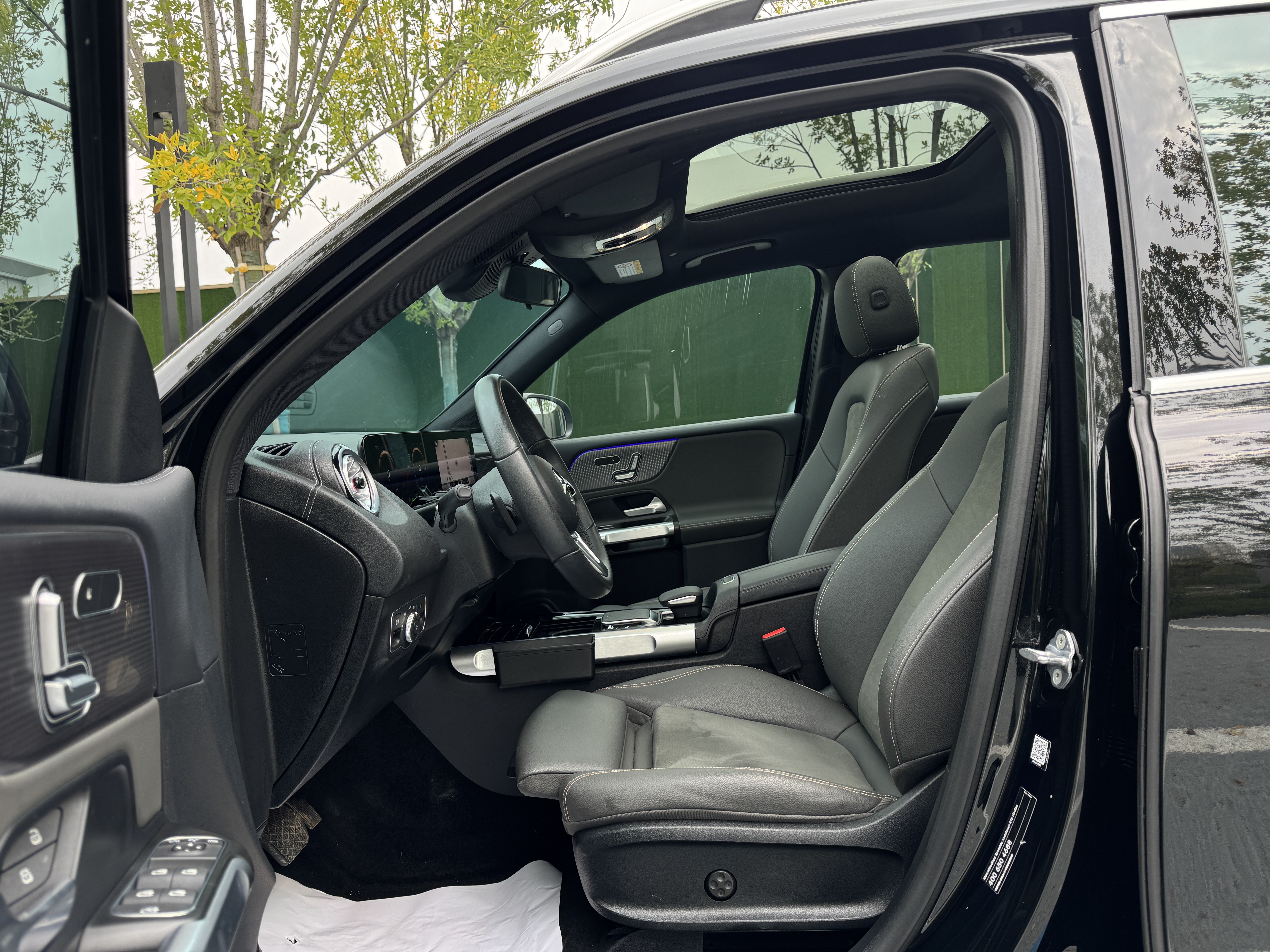 Mercedes-Benz EQB Class 2022 car image #6