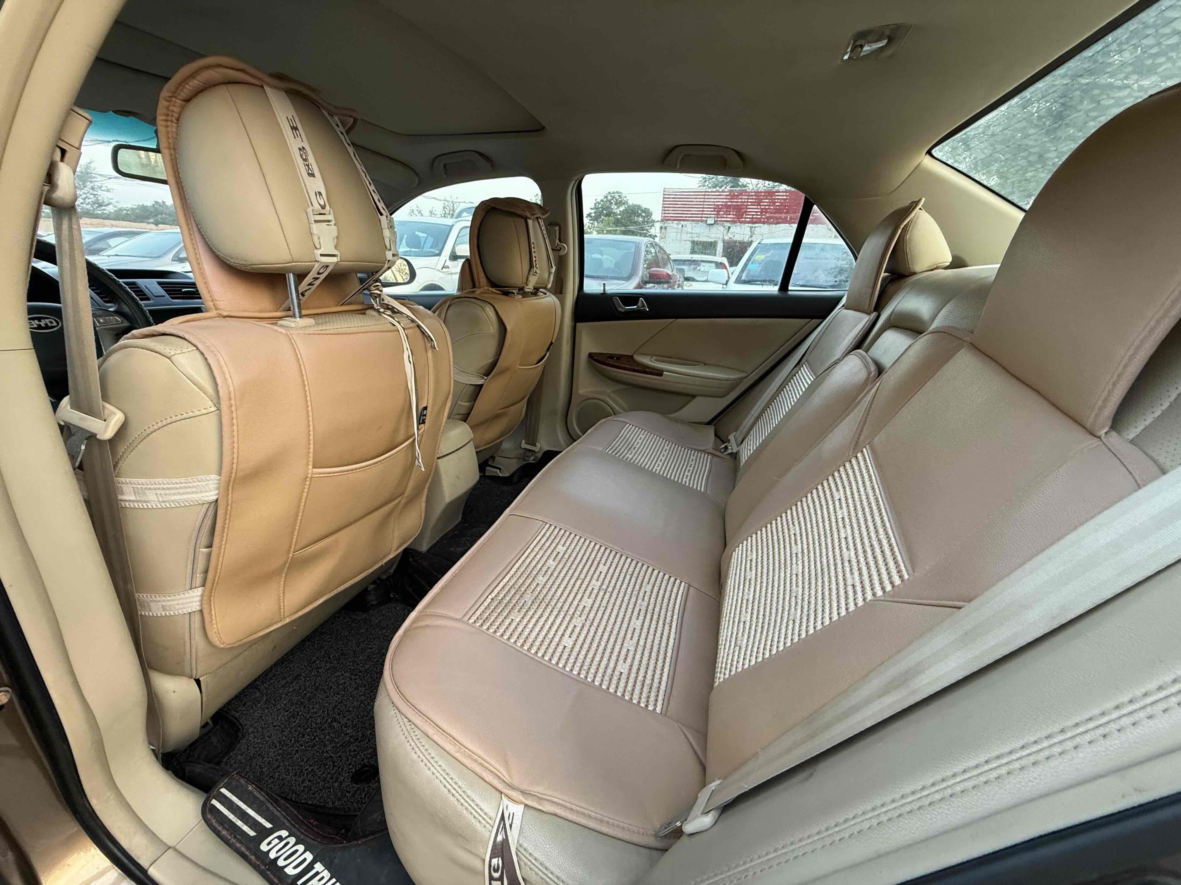 BYD G6 2014 car image #6