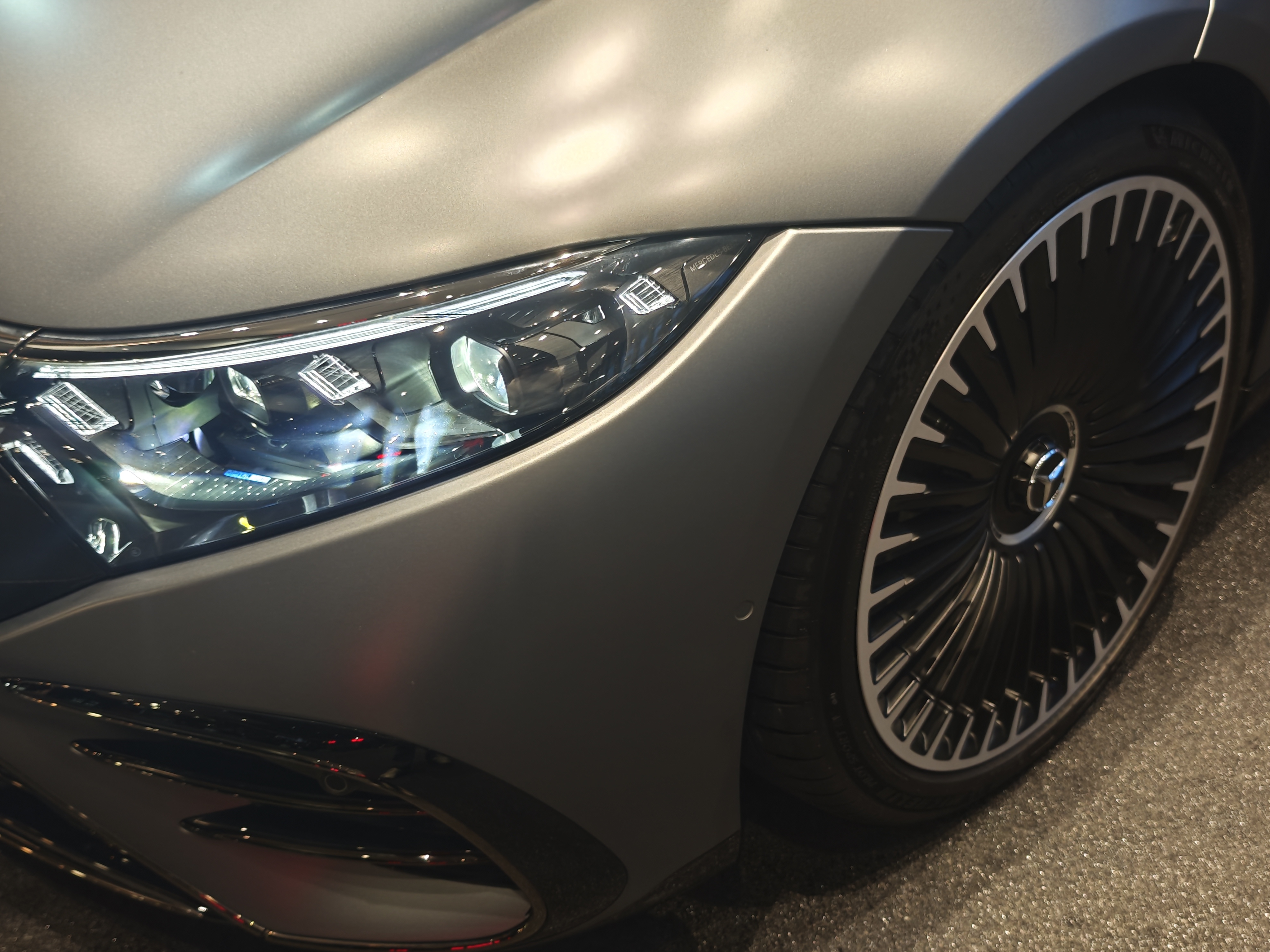 Mercedes-Benz EQS AMG 2023 imagen de coche #6