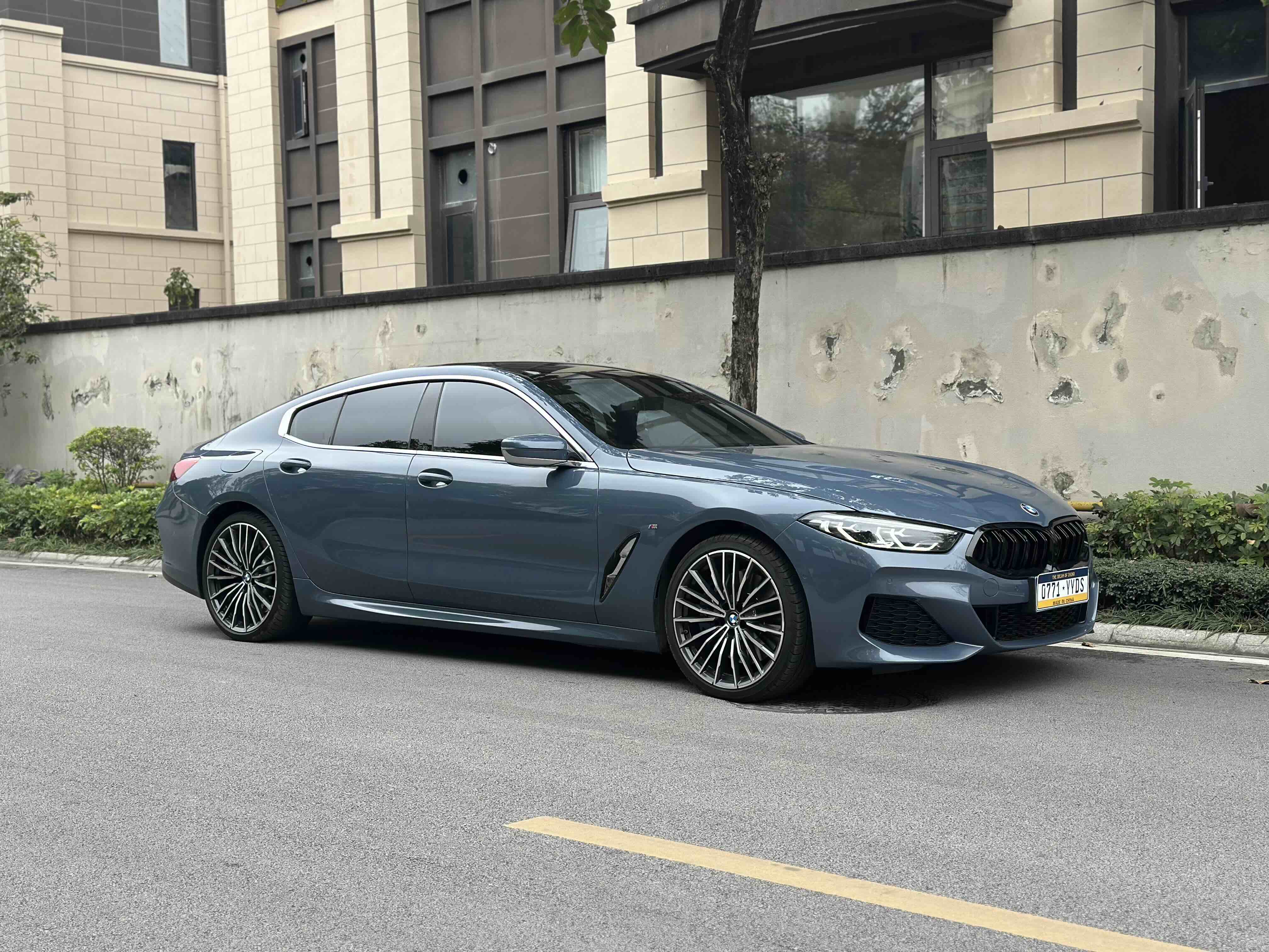 BMW 8 Series 2023 #6 BMW 8 Series 2023 car image #6