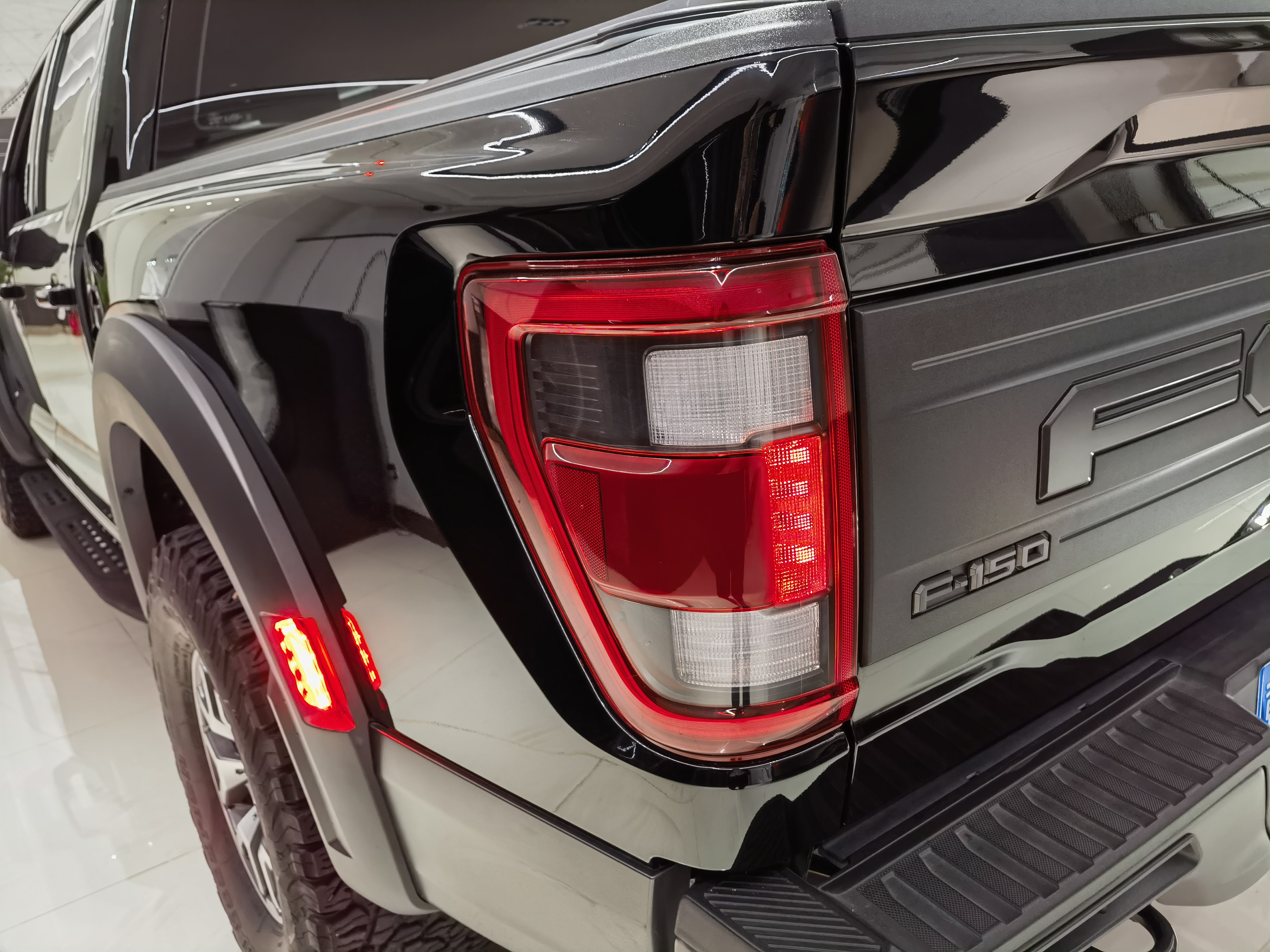 Ford F-150 Raptor 2023 #6 Ford F-150 Raptor 2023 car image #6