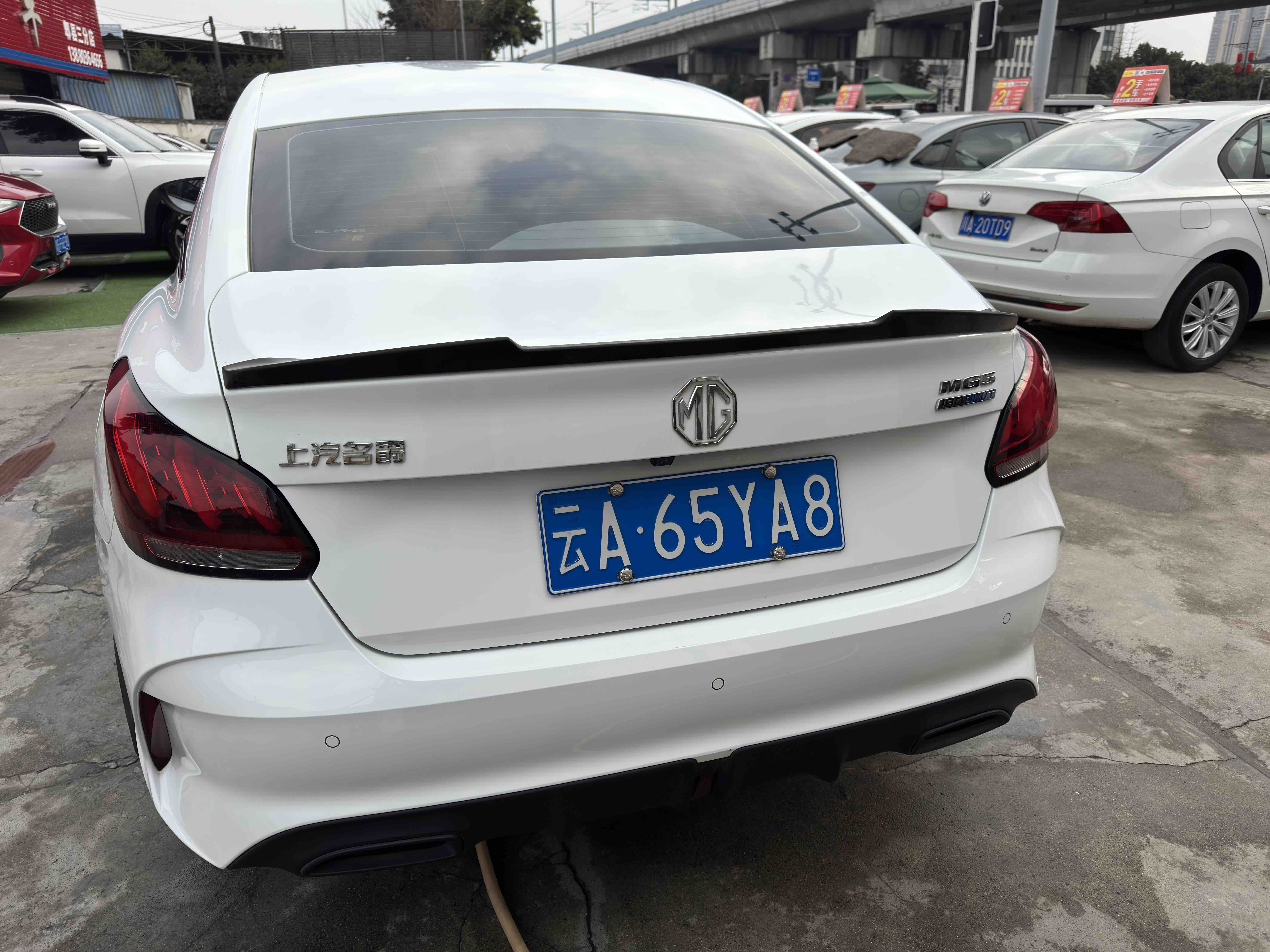 5 2022 car image #6