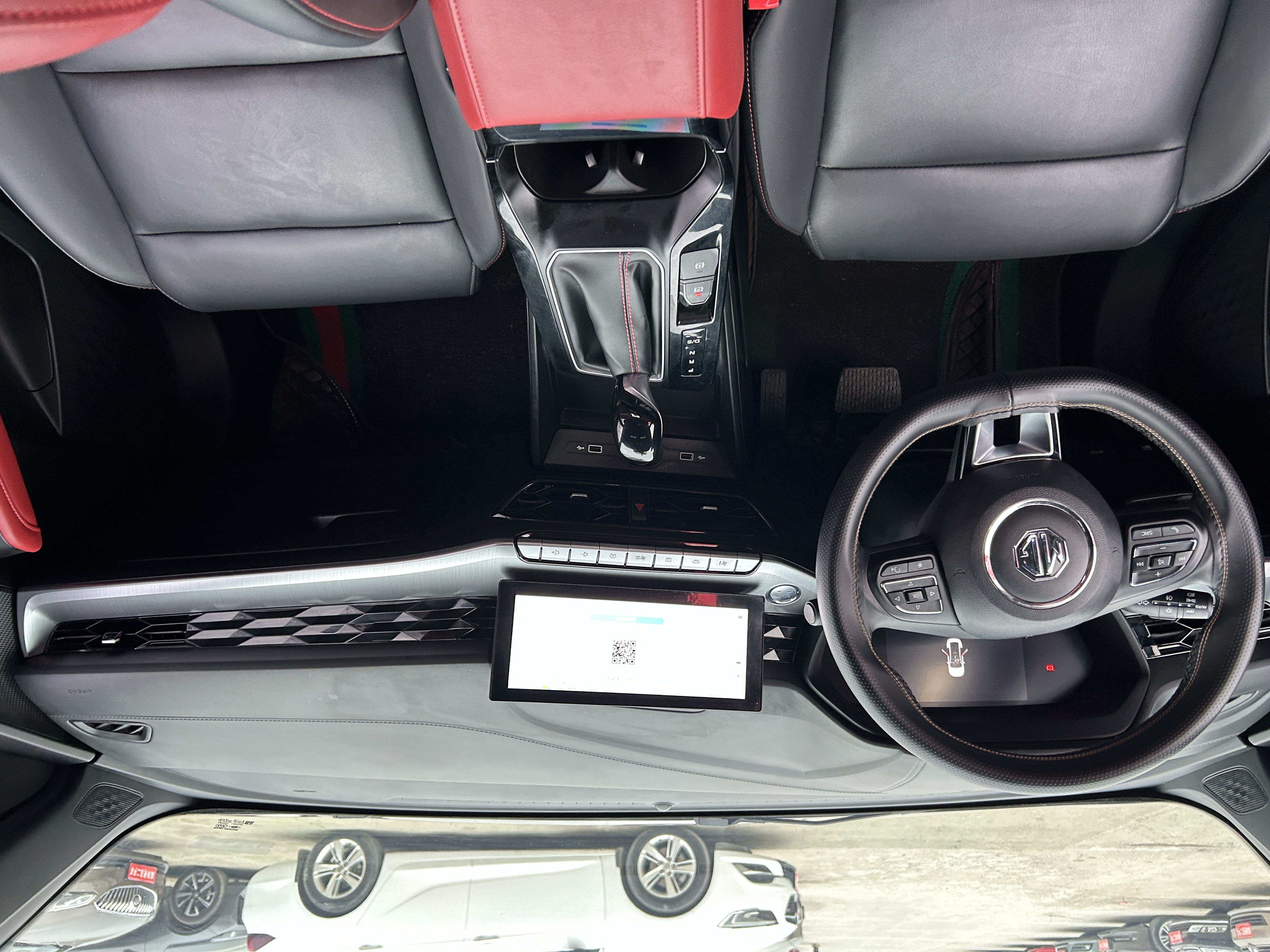 5 2023 car image #6