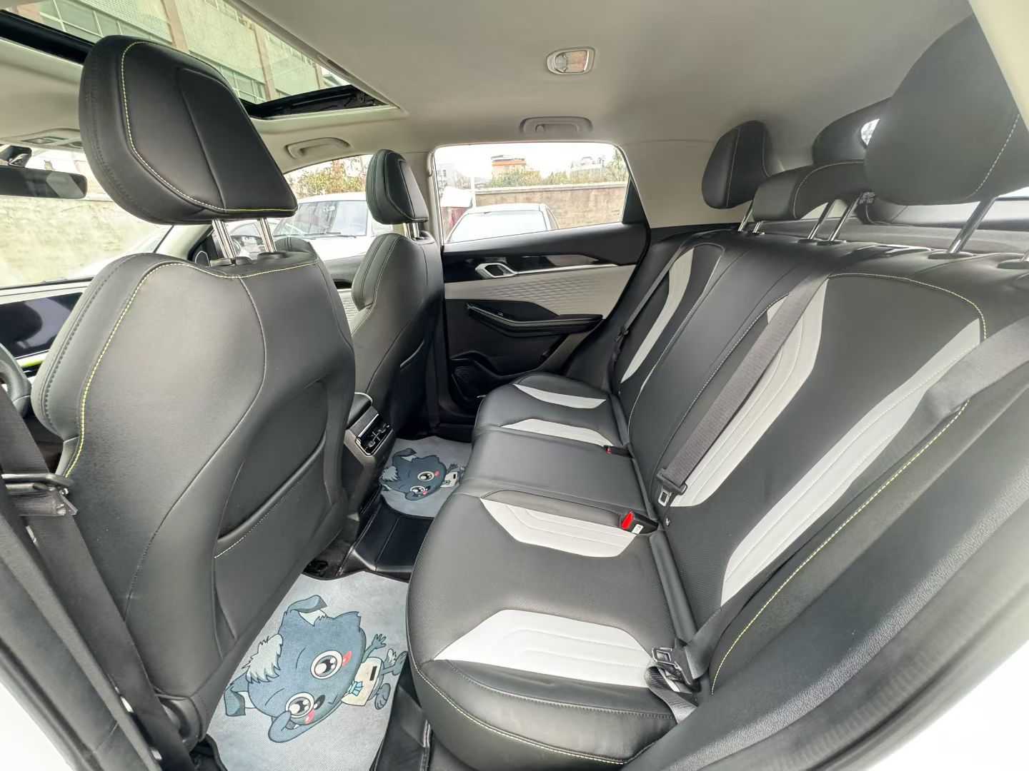 GEELY Coolray 2023 car image #6