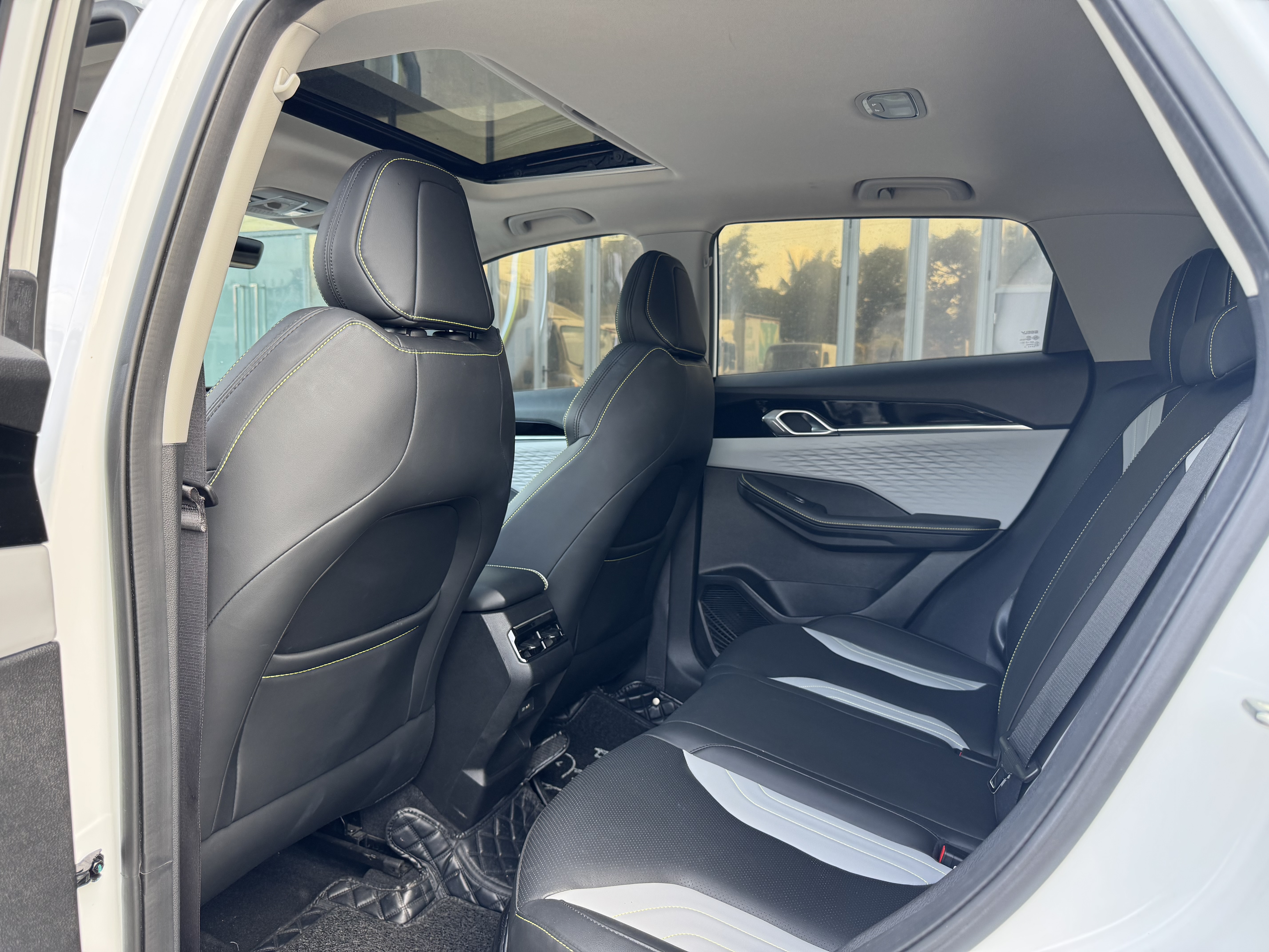 GEELY Coolray 2022 car image #6