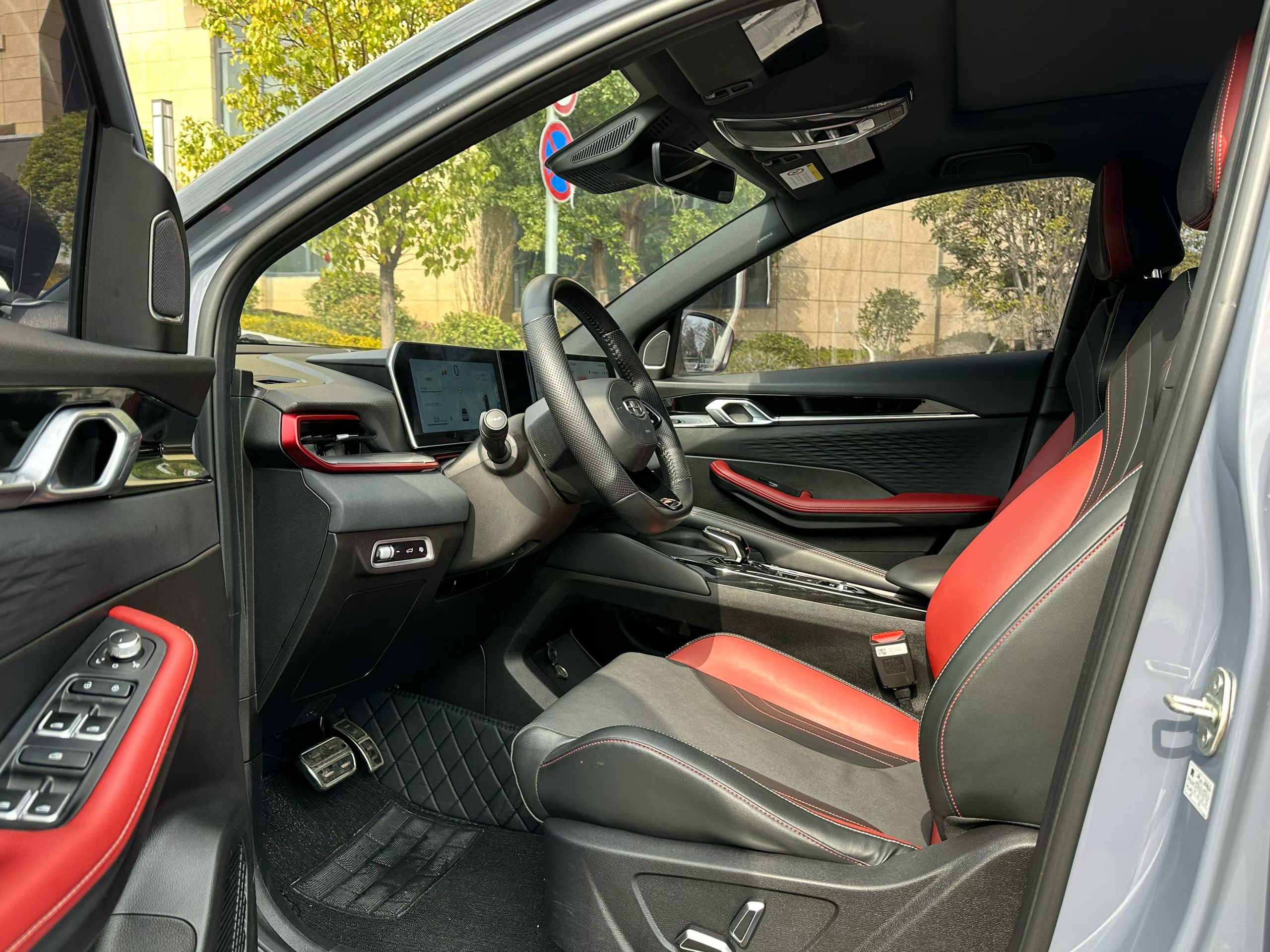 GEELY Coolray 2022 car image #6