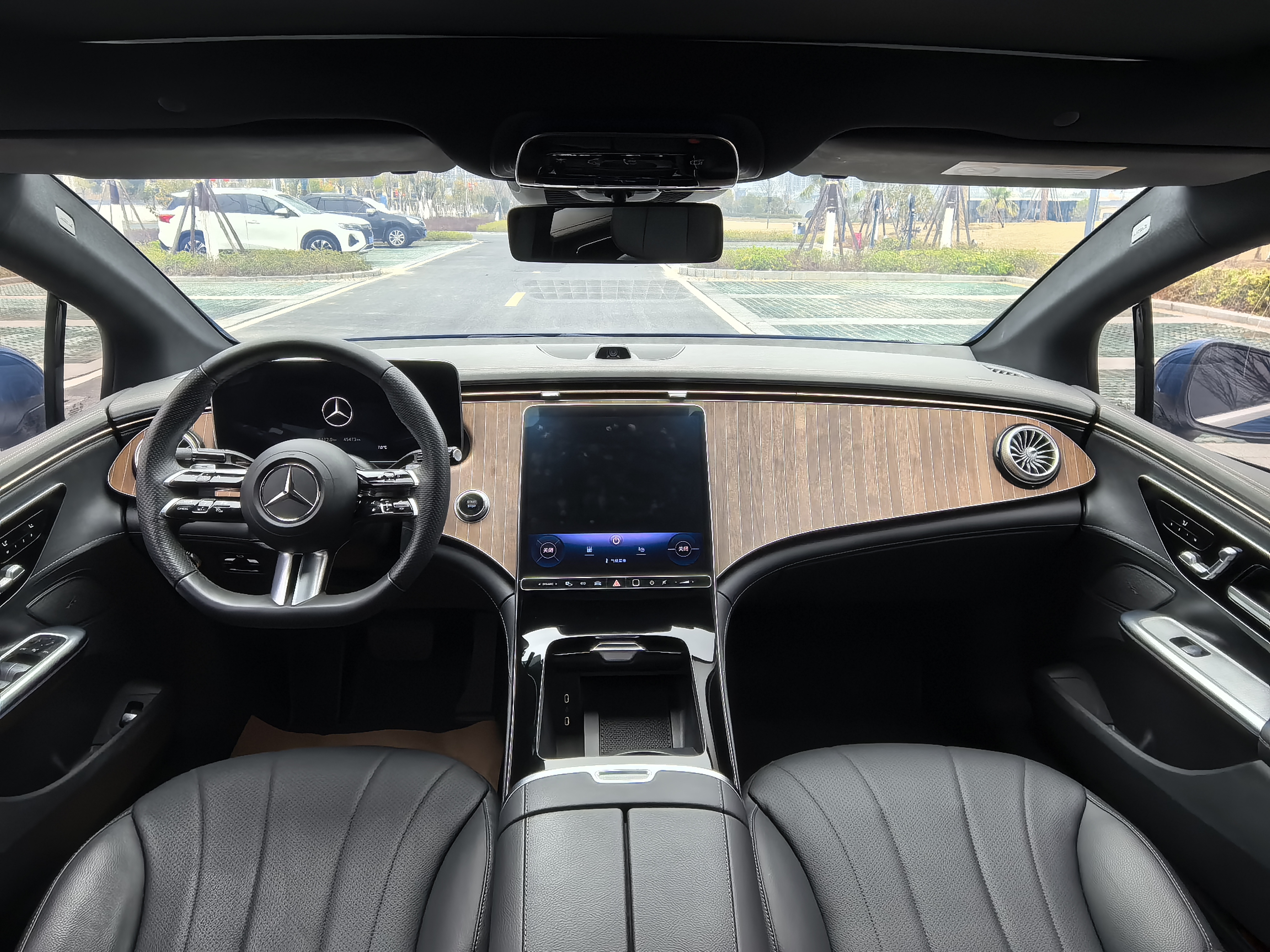 Mercedes-Benz EQE Class 2024 #6 Mercedes-Benz EQE Class 2024 car image #6