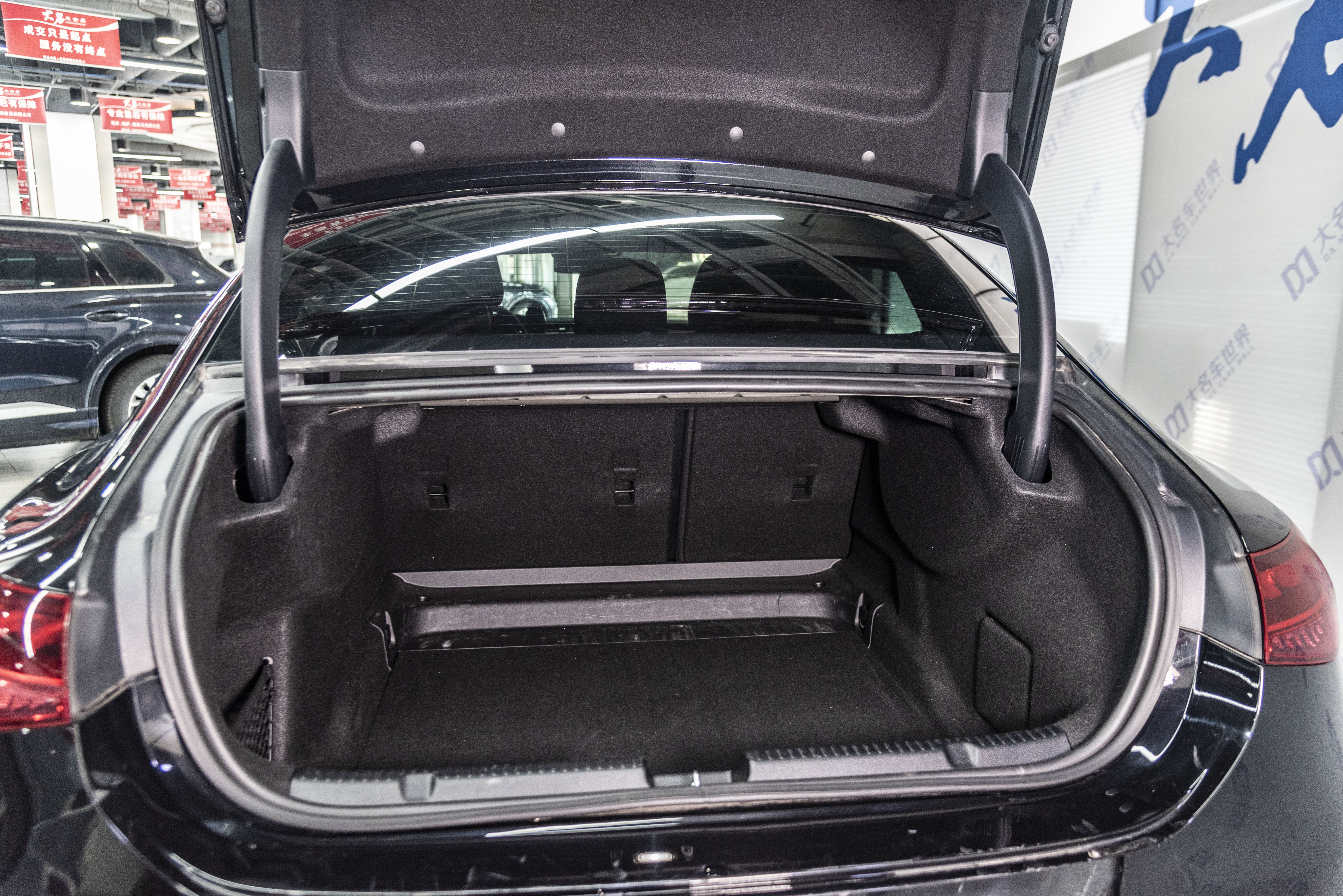 Mercedes-Benz EQE Class 2025 #6 Mercedes-Benz EQE Class 2025 car image #6