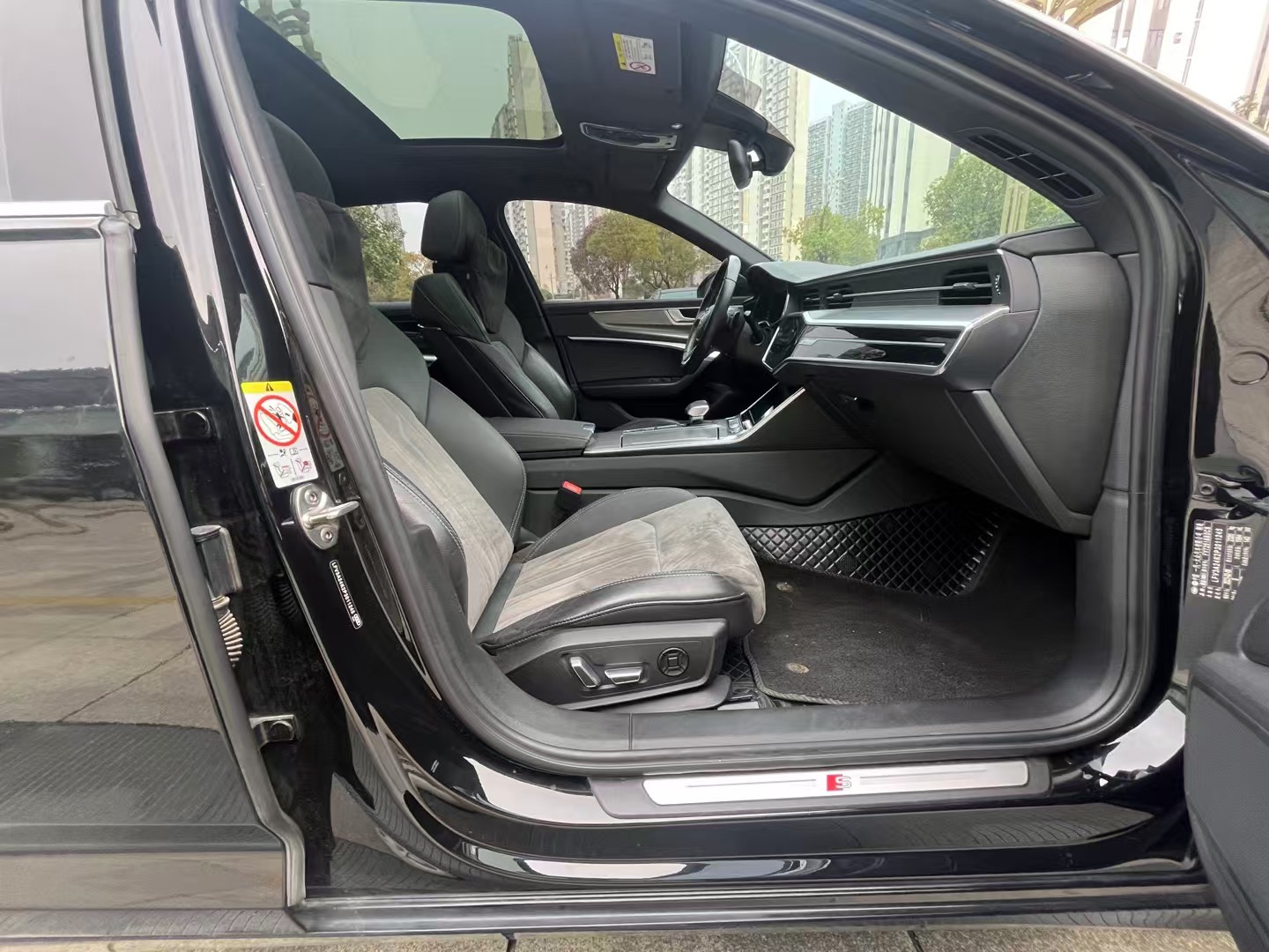Audi A6L 2023 car image #6