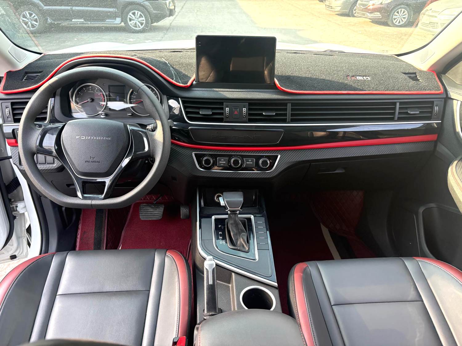 T5 2022 car image #6
