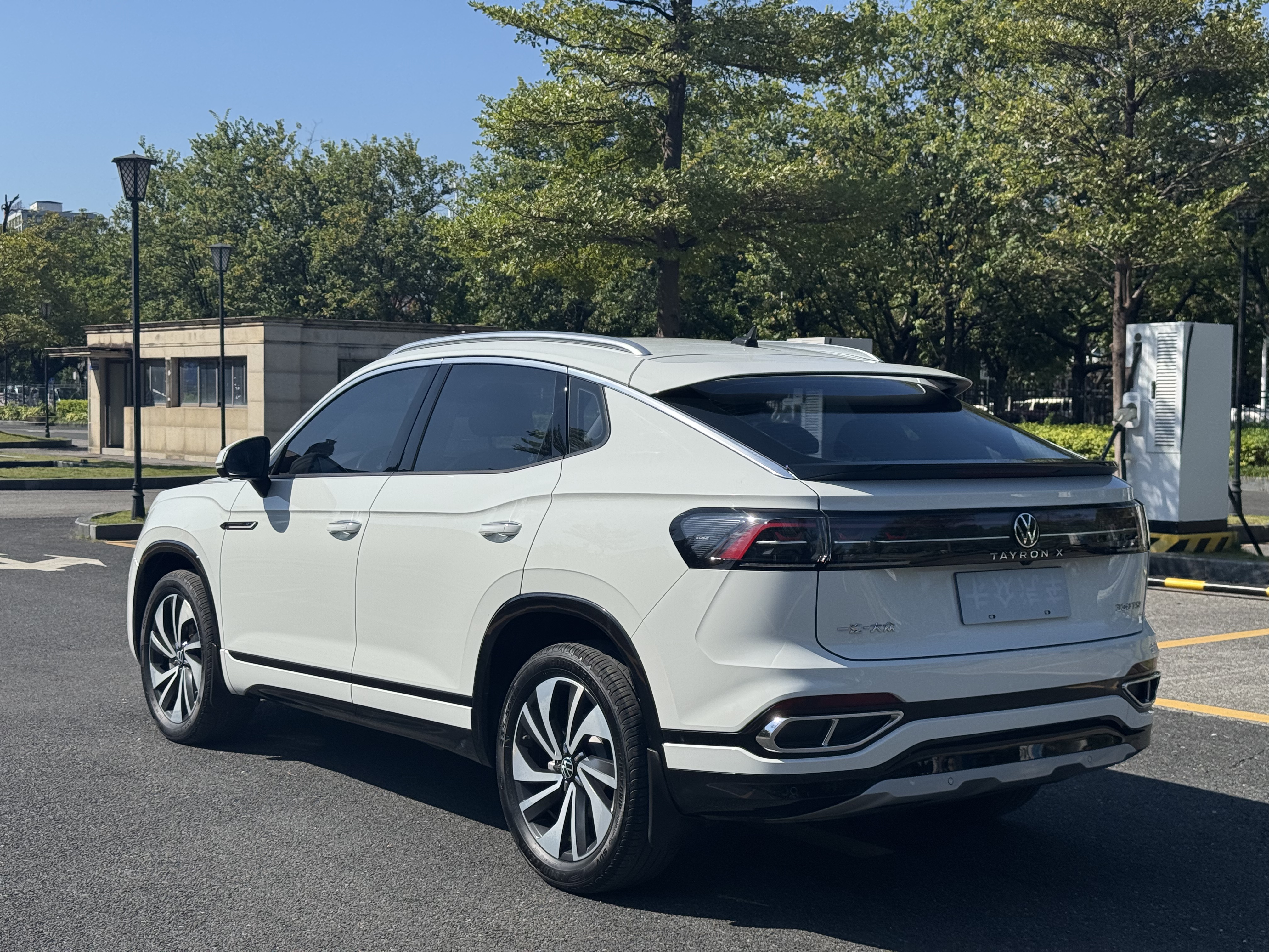 Volkswagen Tayron X 2023 car image #6