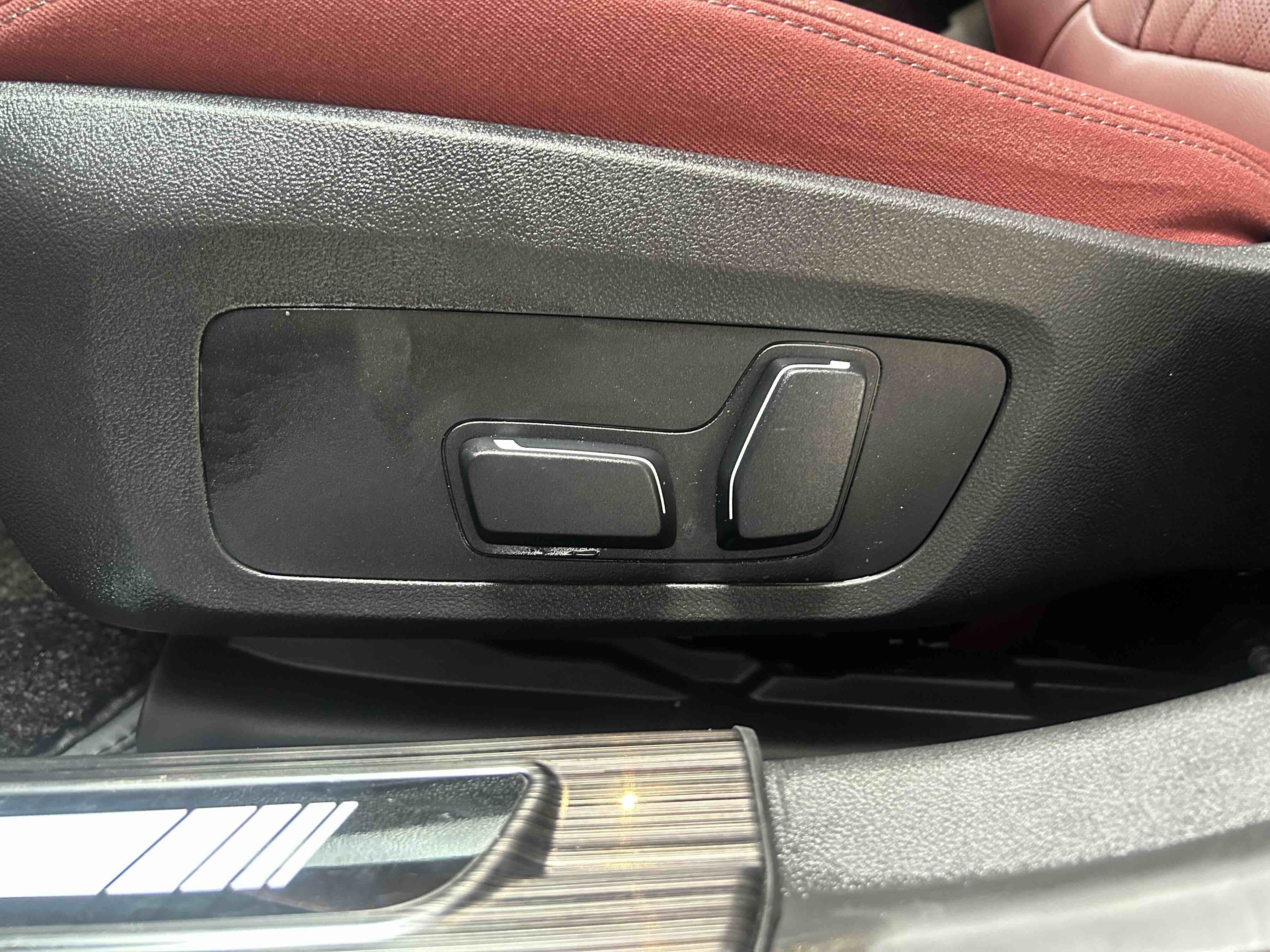 BMW 3 Series 2023 #6 BMW 3 Series 2023 car image #6