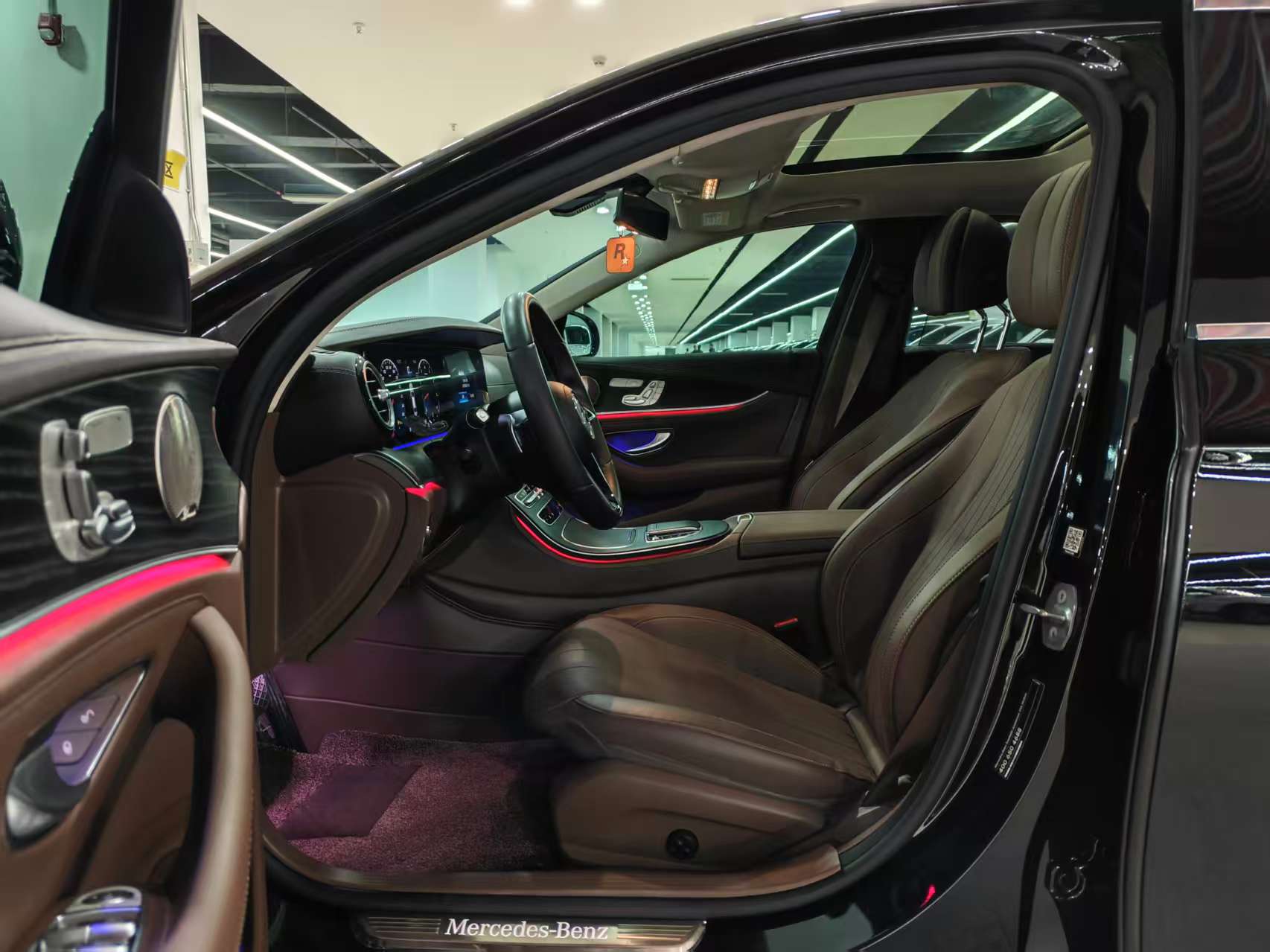 Mercedes-Benz E Class 2023 car image #6