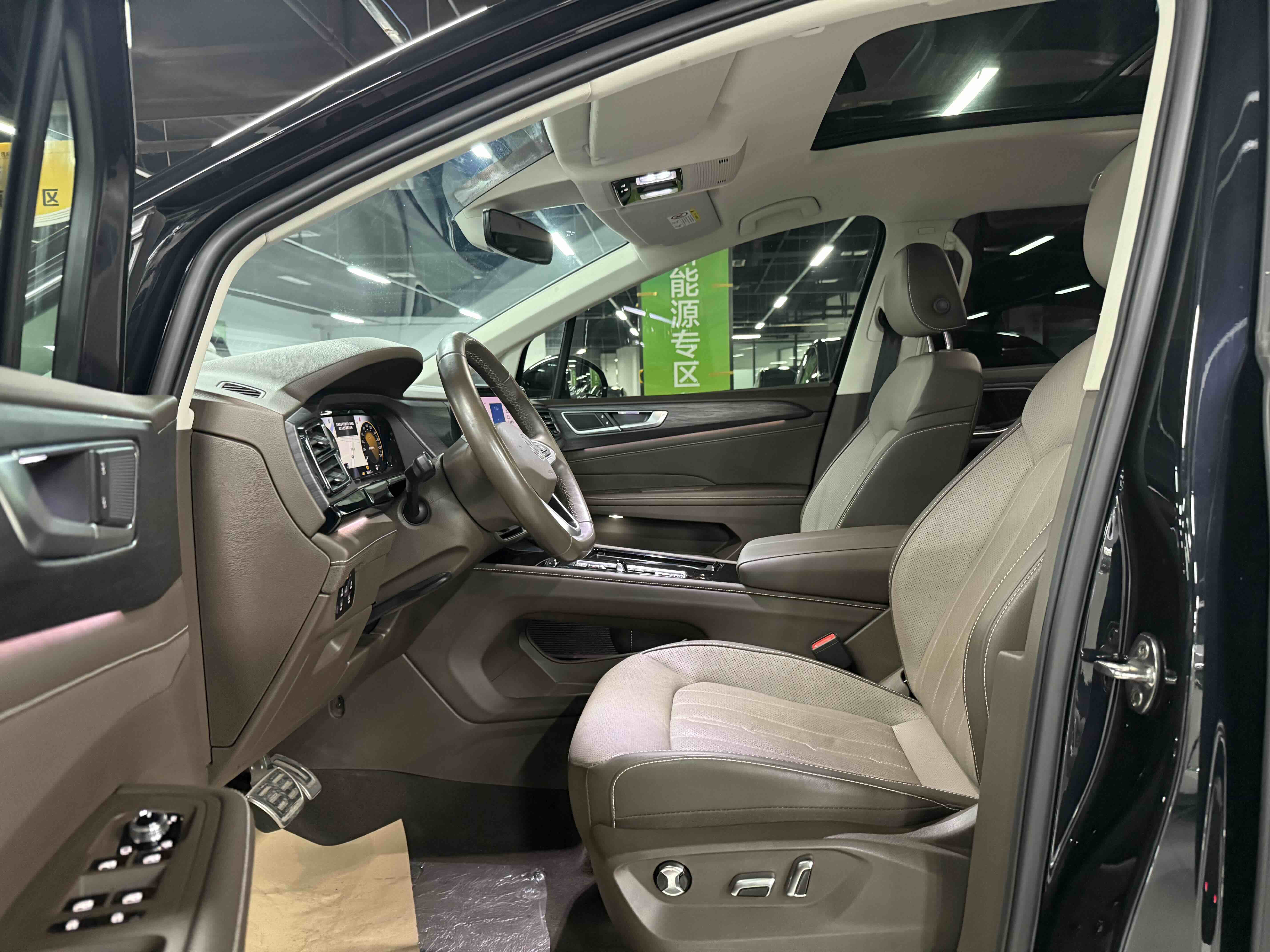 Volkswagen Viloran 2023 #6 Volkswagen Viloran 2023 immagine di auto #6