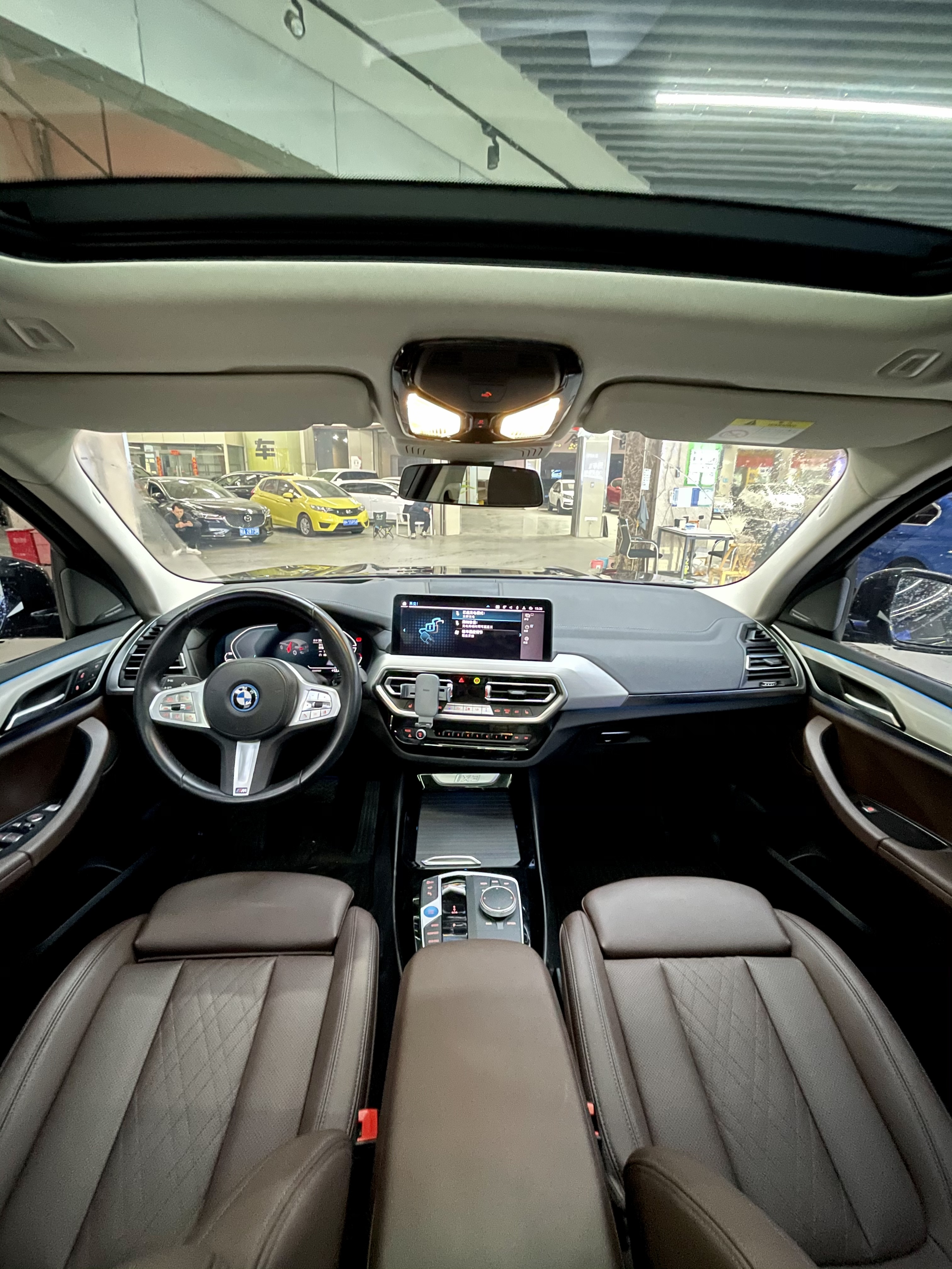 BMW iX3 2023 #6 BMW iX3 2023 immagine di auto #6