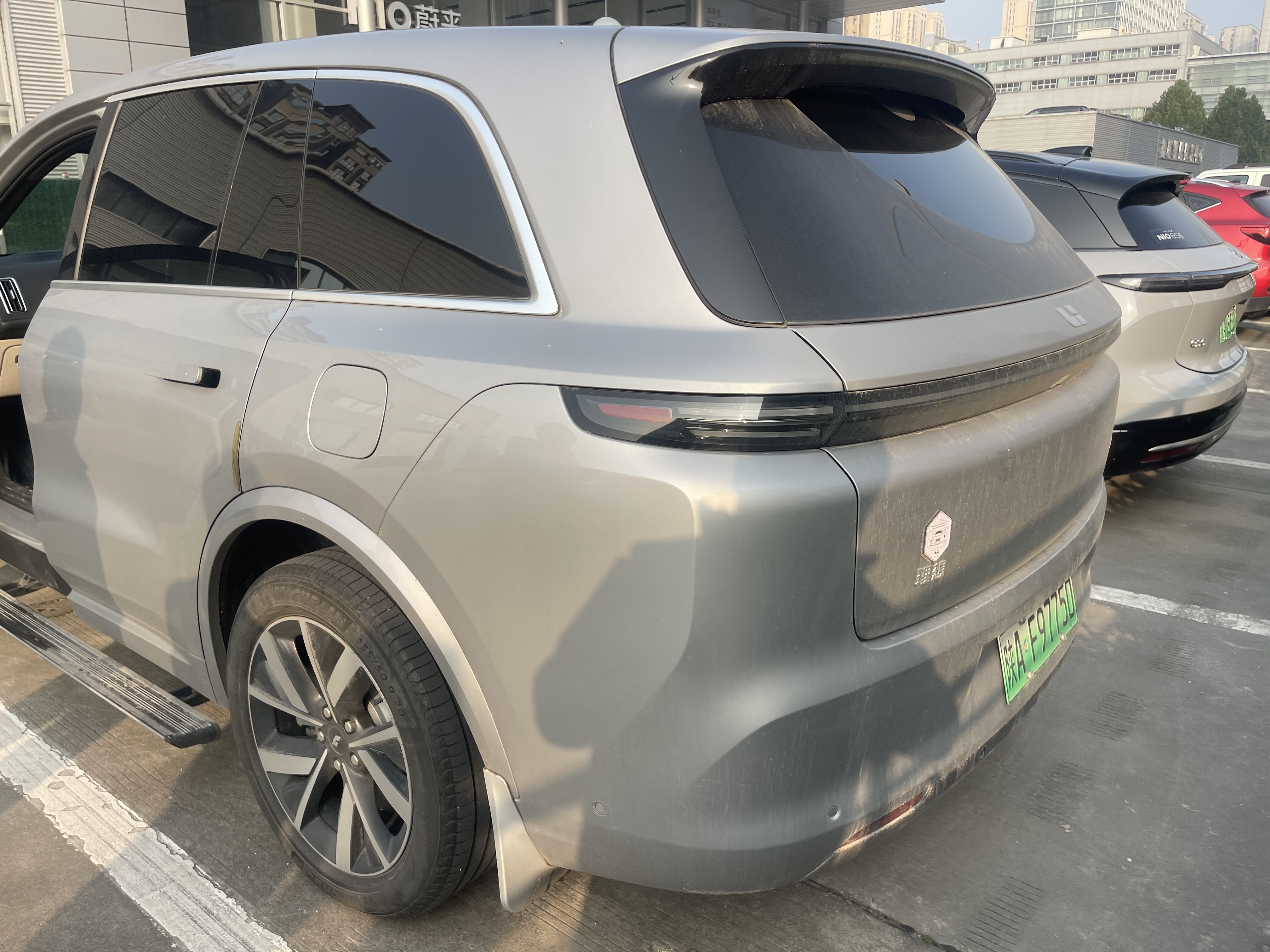 Li L8 2023 изображение автомобиля #6