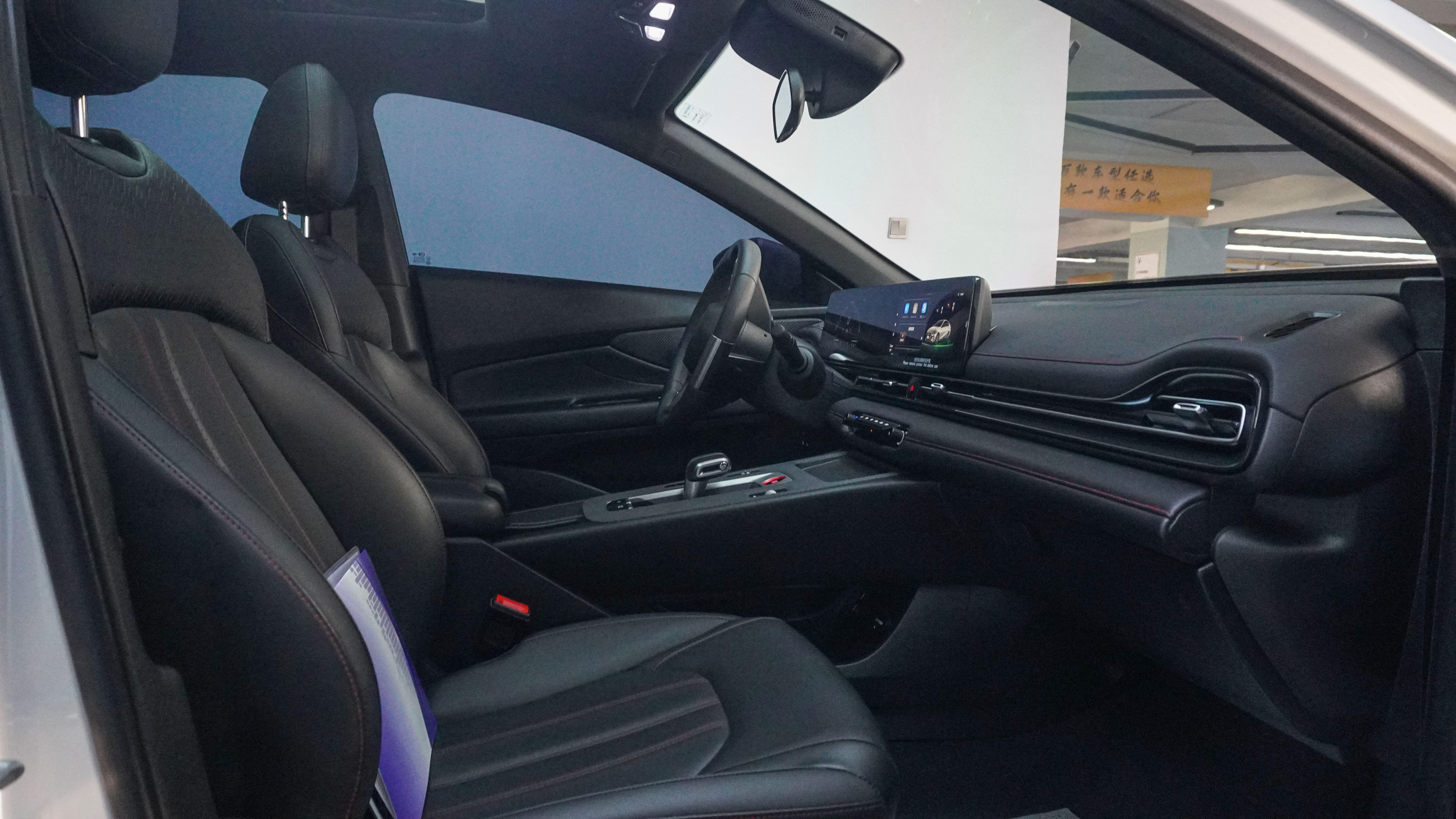 GAC Trumpchi Empow 2024 #6 GAC Trumpchi Empow 2024 car image #6