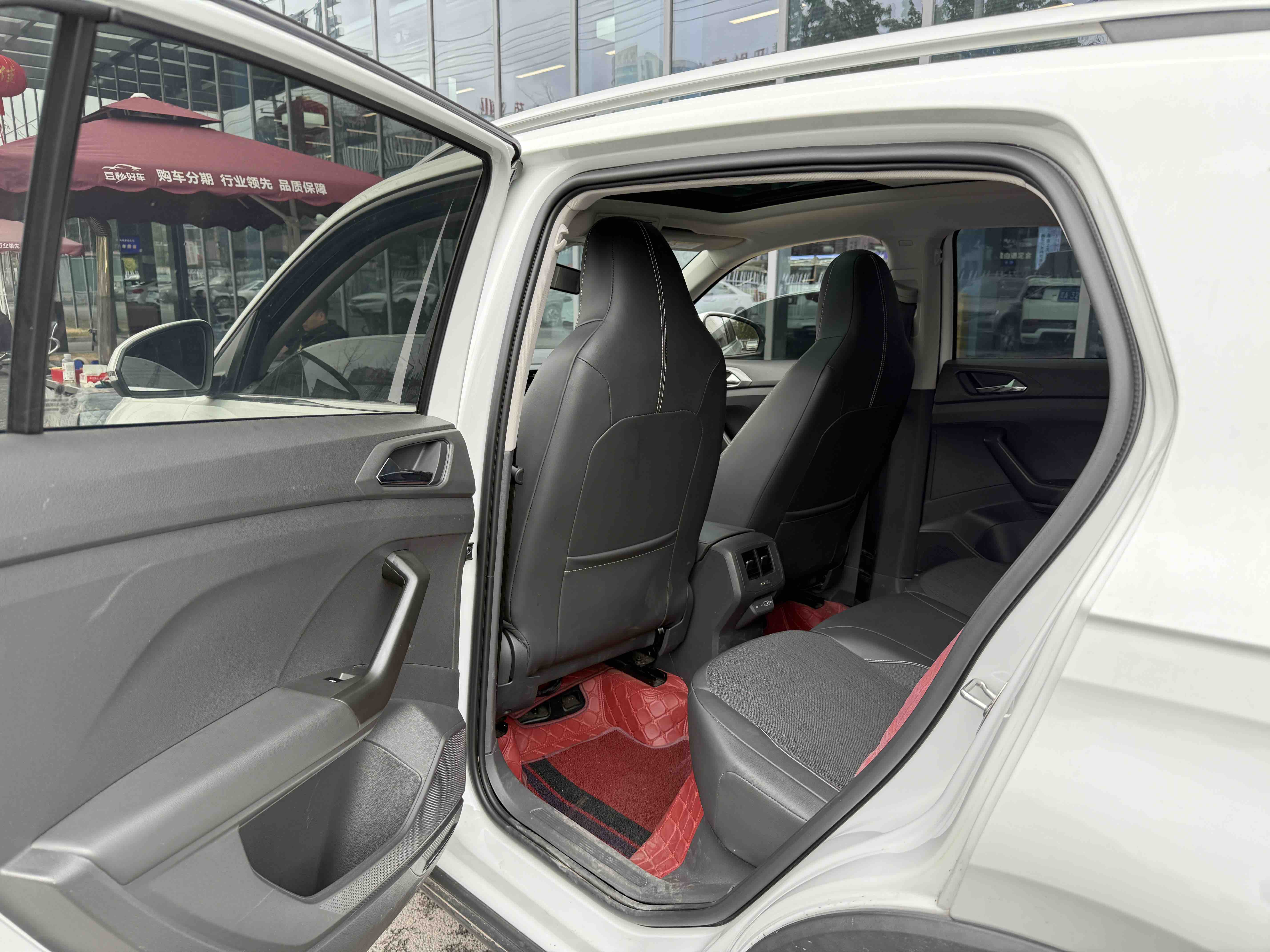 Volkswagen T-Cross 2023 car image #6