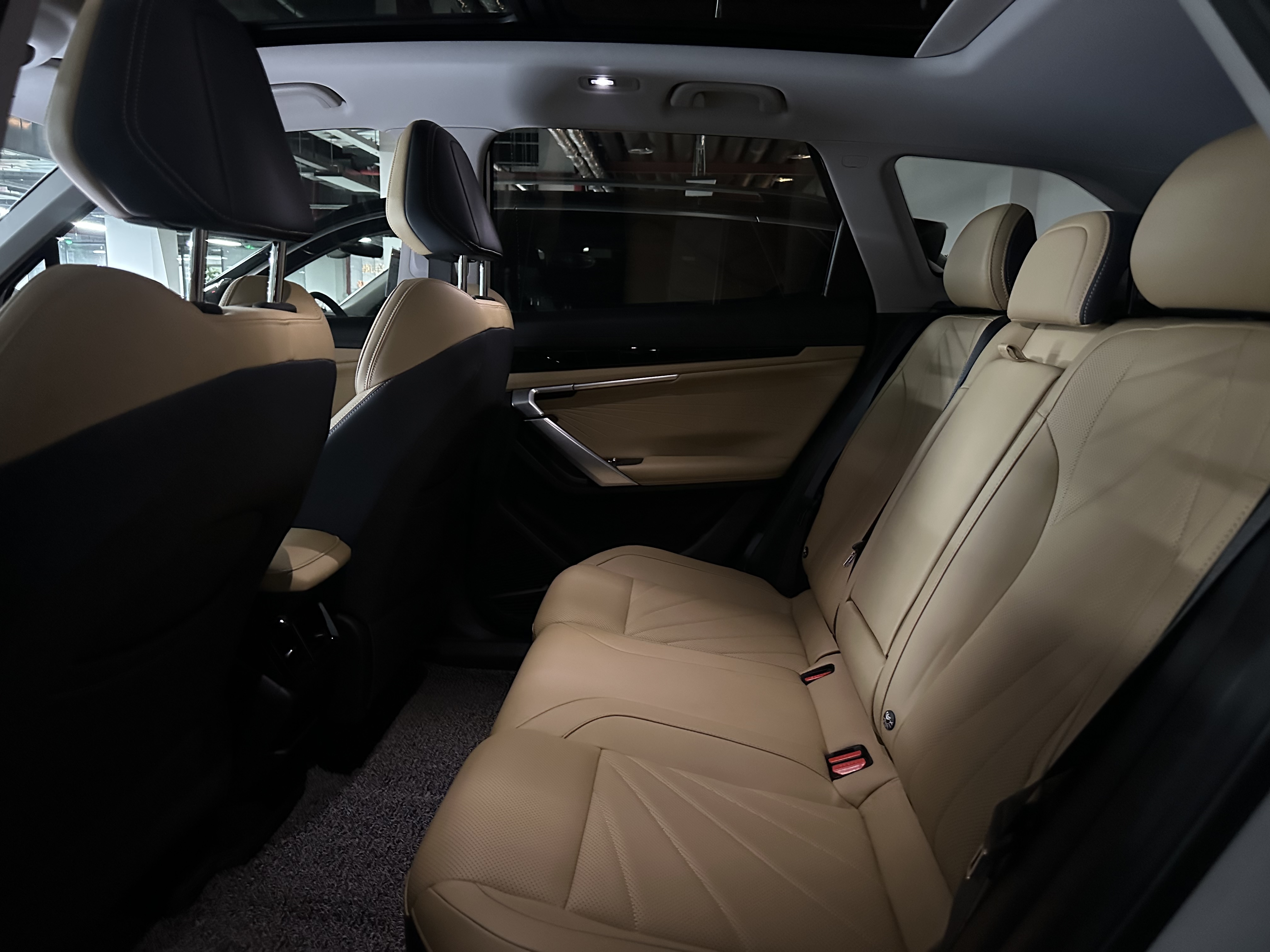 GEELY Boyue L 2023 car image #6