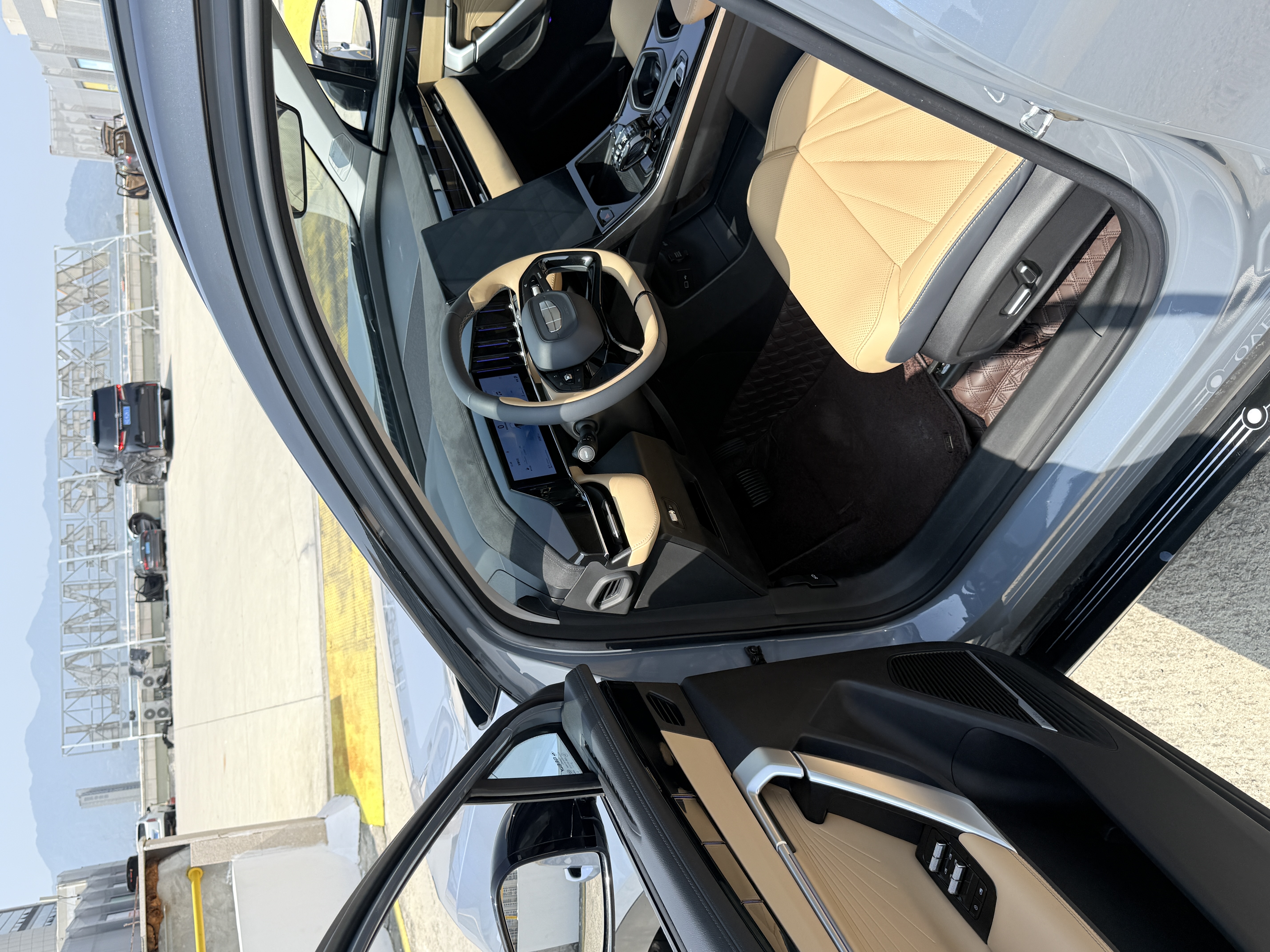 GEELY Boyue L 2023 car image #6