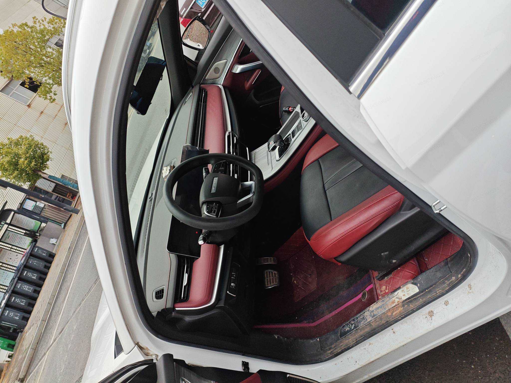 X70 PLUS 2023 car image #6