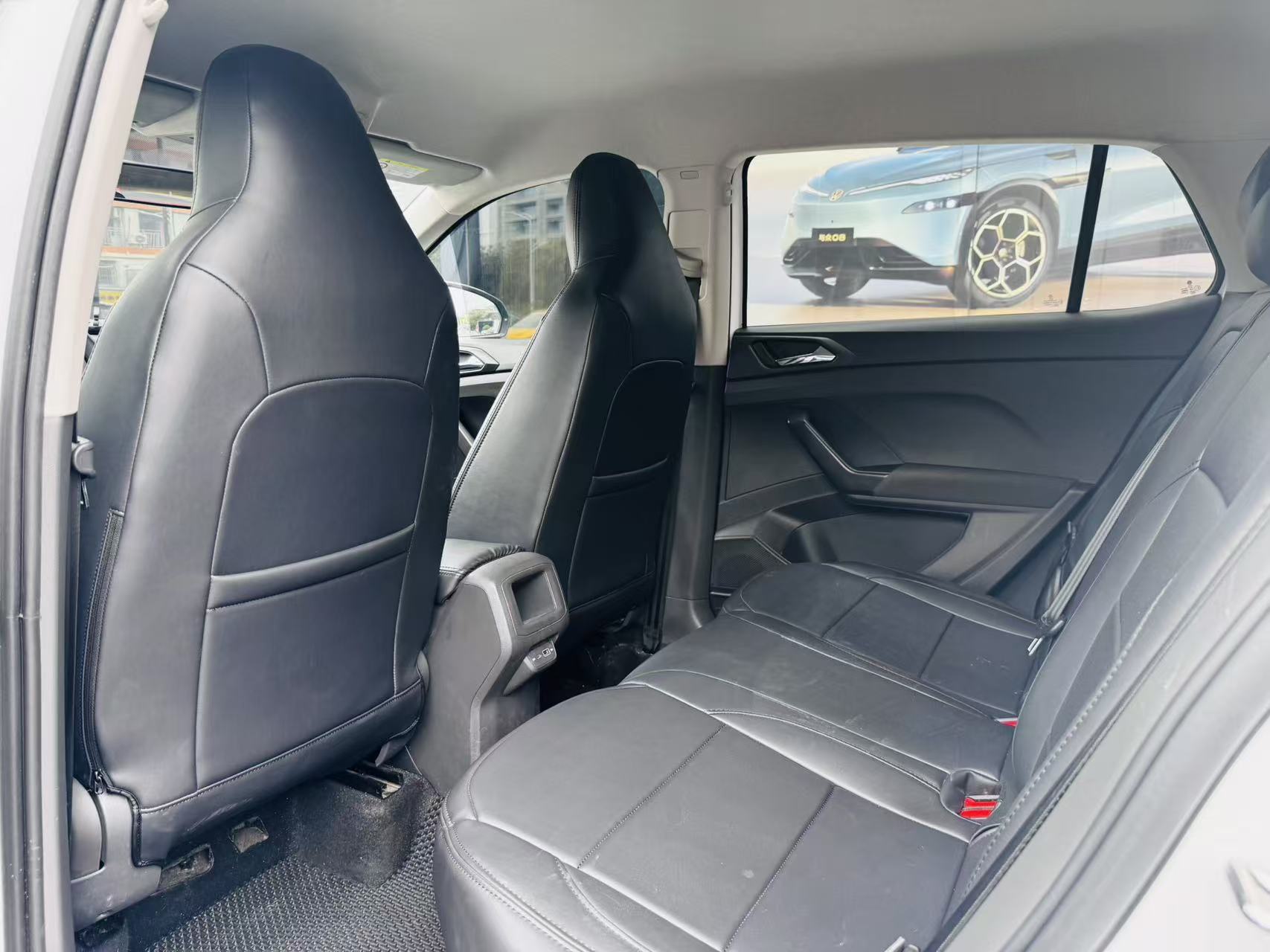 Volkswagen T-Cross 2024 #6 Volkswagen T-Cross 2024 car image #6