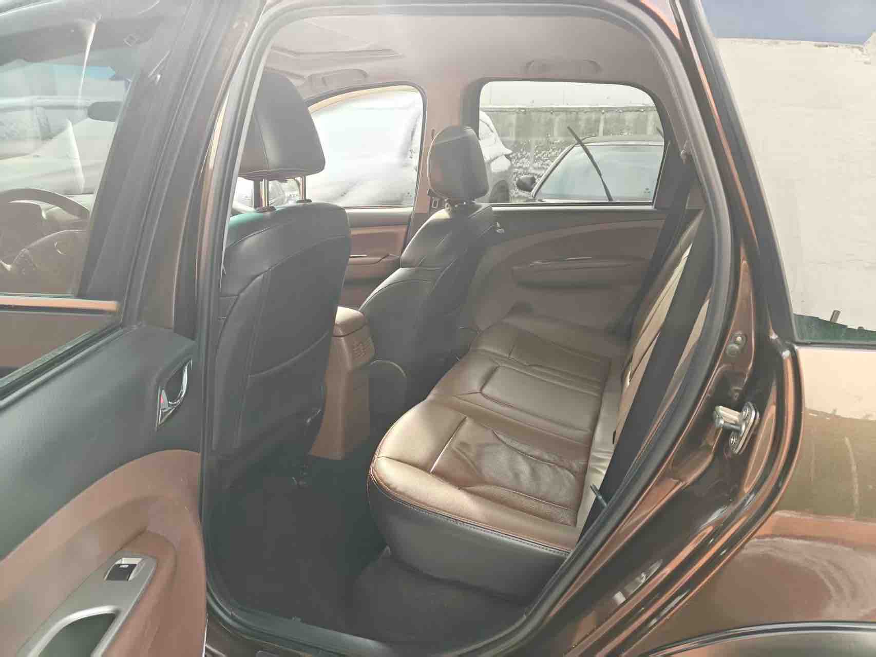 Forthing JOYEAR X5 2016 #6 Forthing JOYEAR X5 2016 car image #6