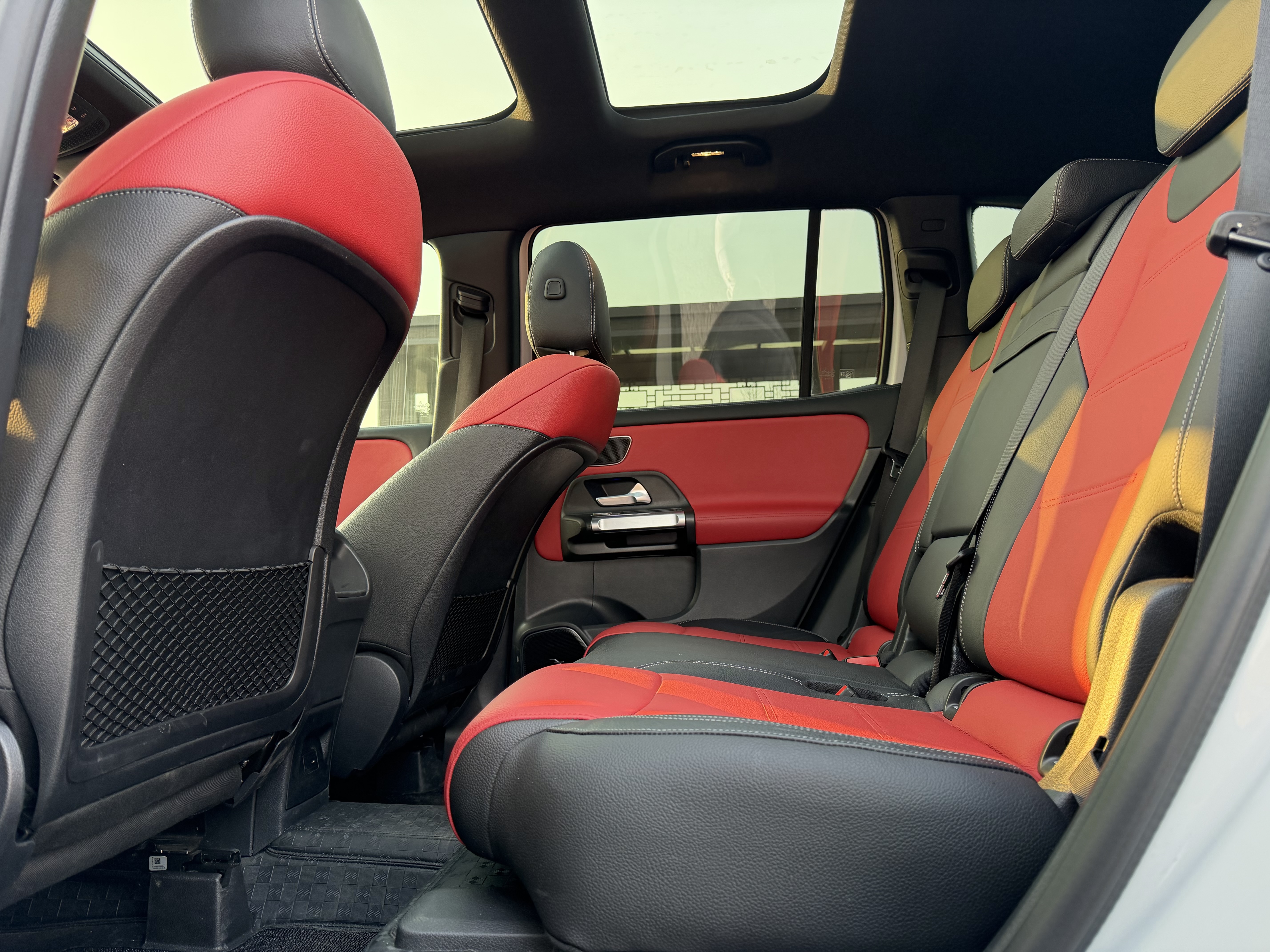 Mercedes-Benz GLB AMG 2023 immagine di auto #6