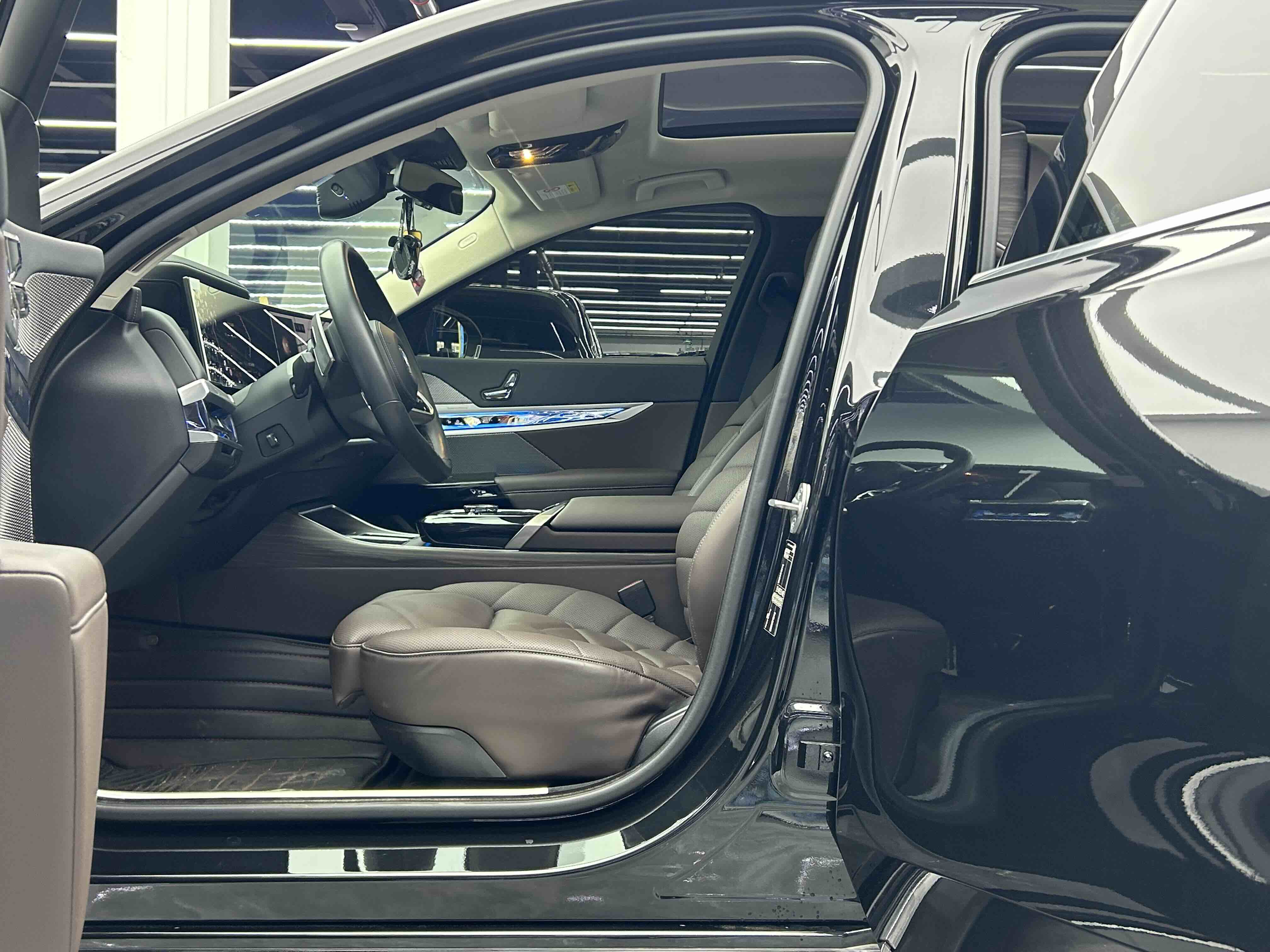 BMW 7 Series 2024 #6 BMW 7 Series 2024 car image #6