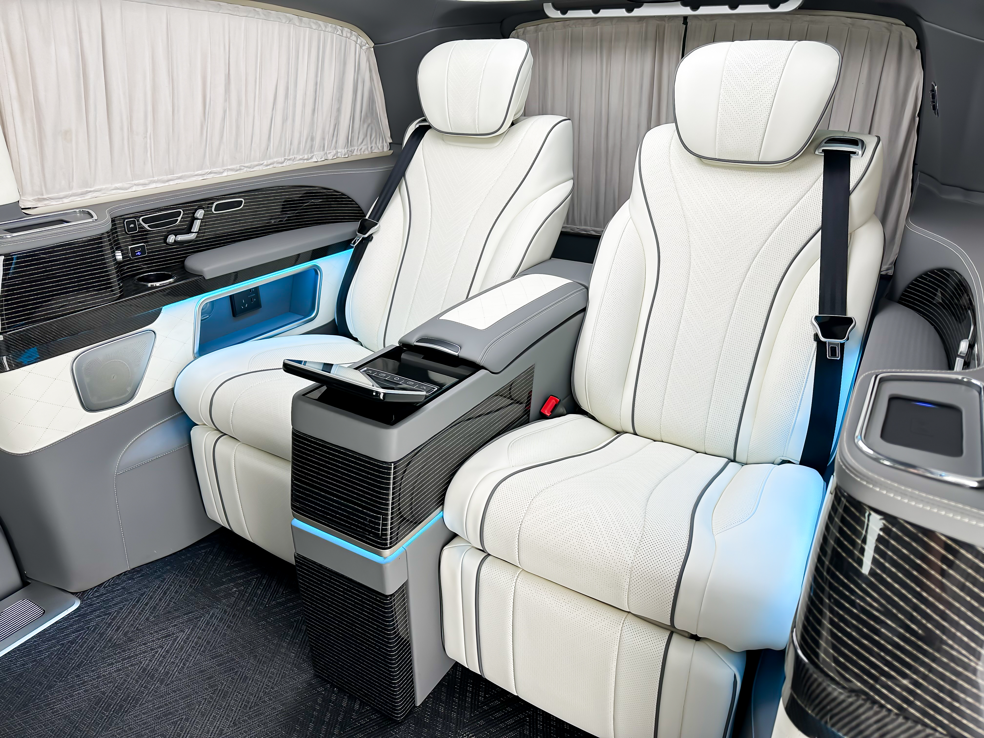 Mercedes-Benz V Class 2023 #6 Mercedes-Benz V Class 2023 car image #6