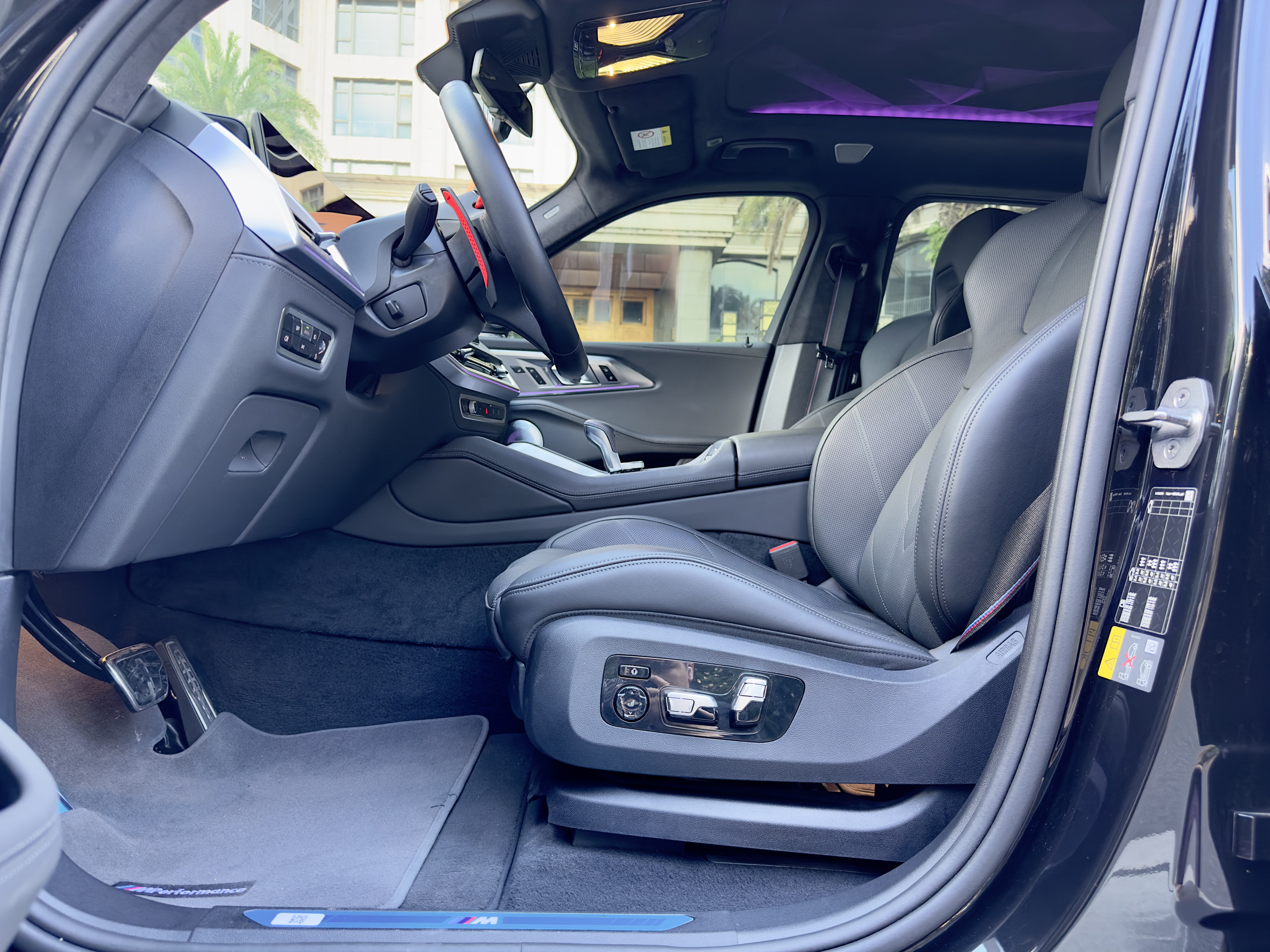 BMW XM 2023 #6 BMW XM 2023 car image #6