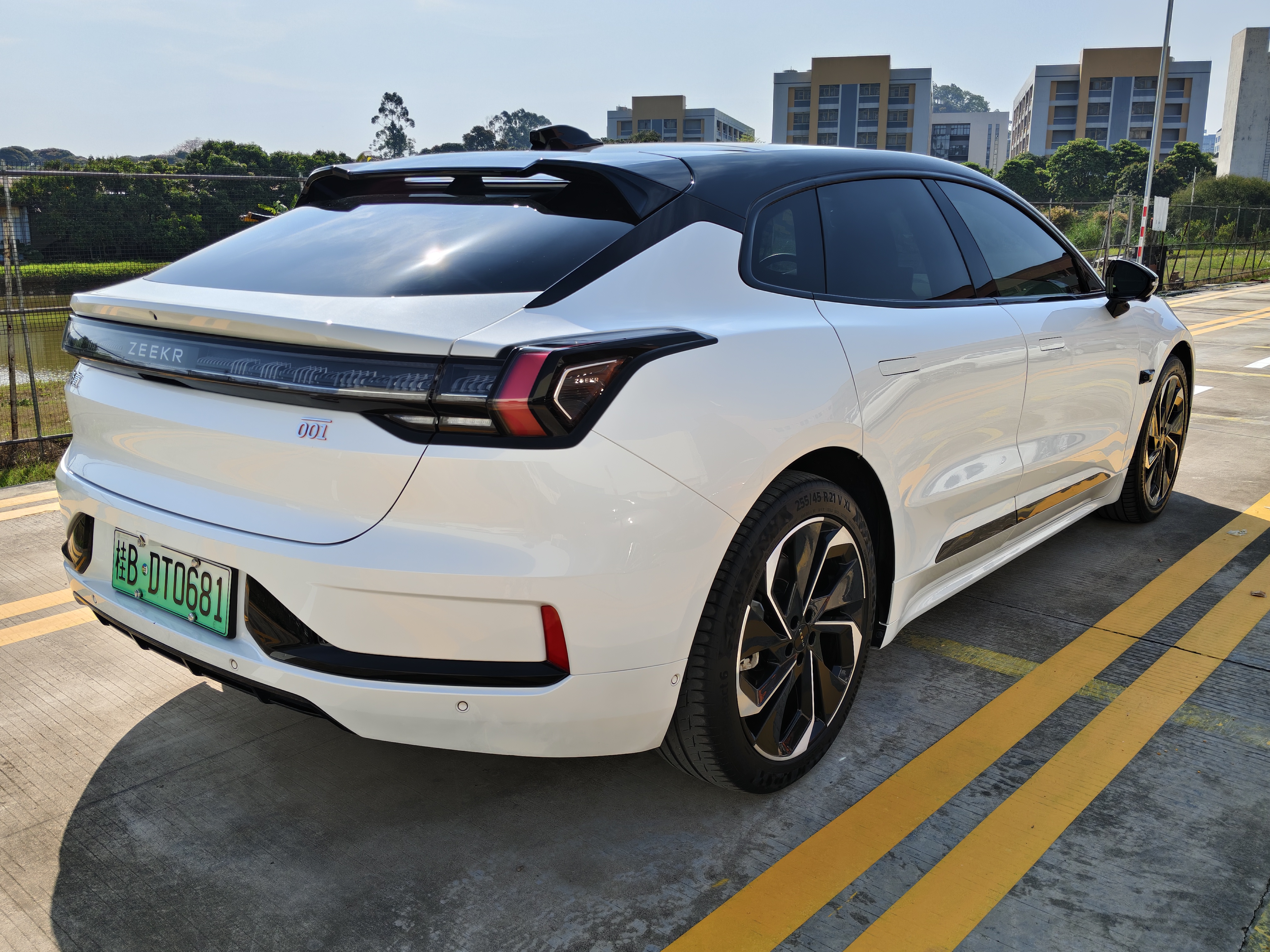 极氪 极氪001 2024 汽车图片 #6